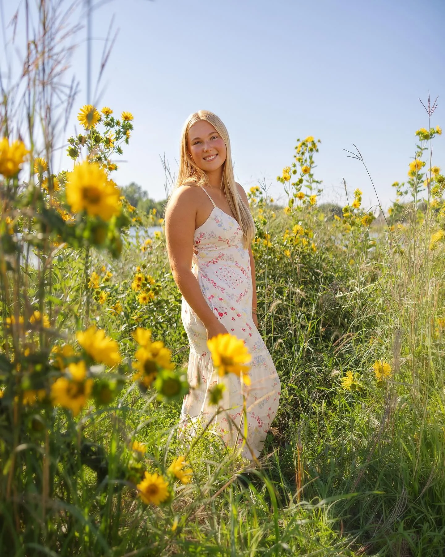Sweet summer vibe with Cailin! ☀️🌸 #classof2026