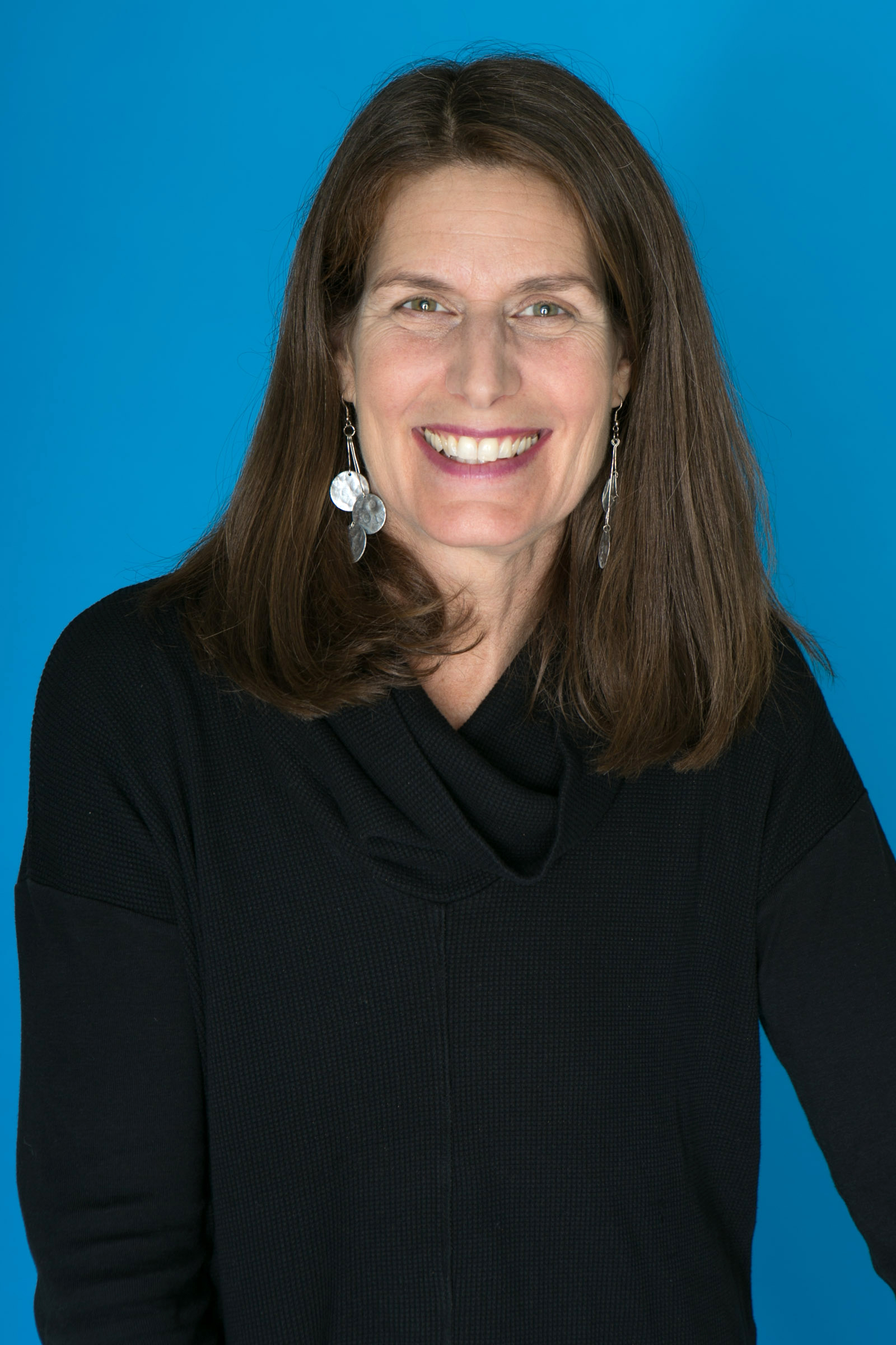 20171108_julie_headshot-83.jpg