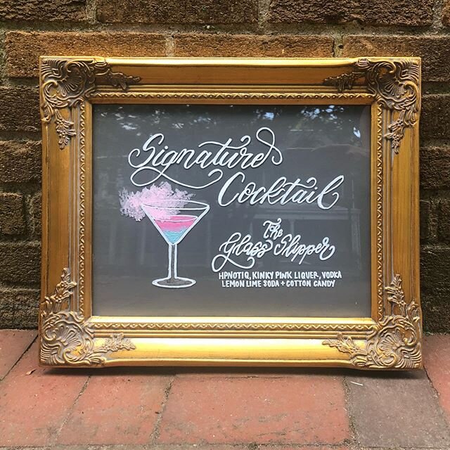 This signature cocktail was SO fun for a Cinderella themed soir&eacute;e! 👑