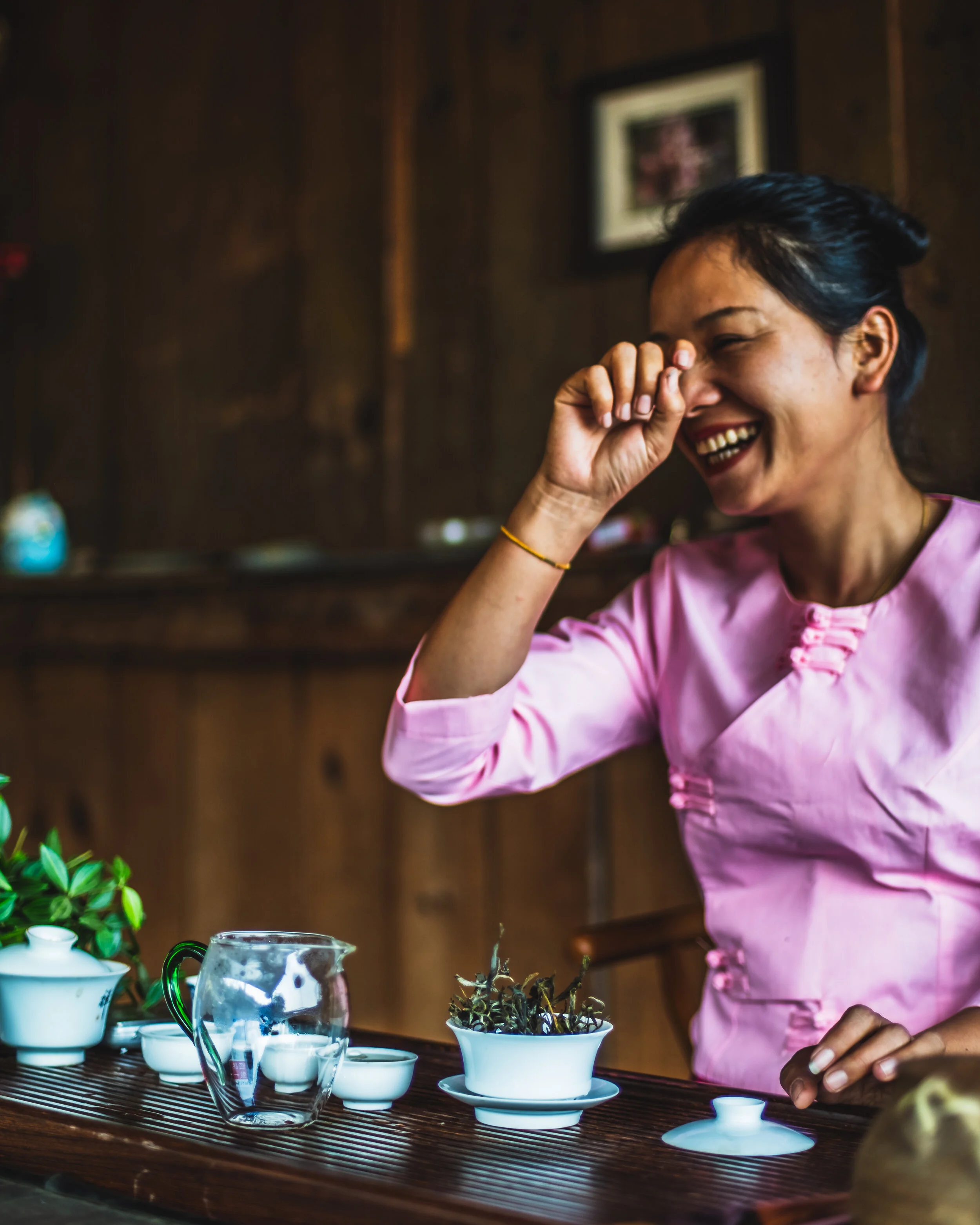 Jingmai Shan: Comparing two 2019 Sheng Mao Chas from William and Yubai (Farmerleaf)