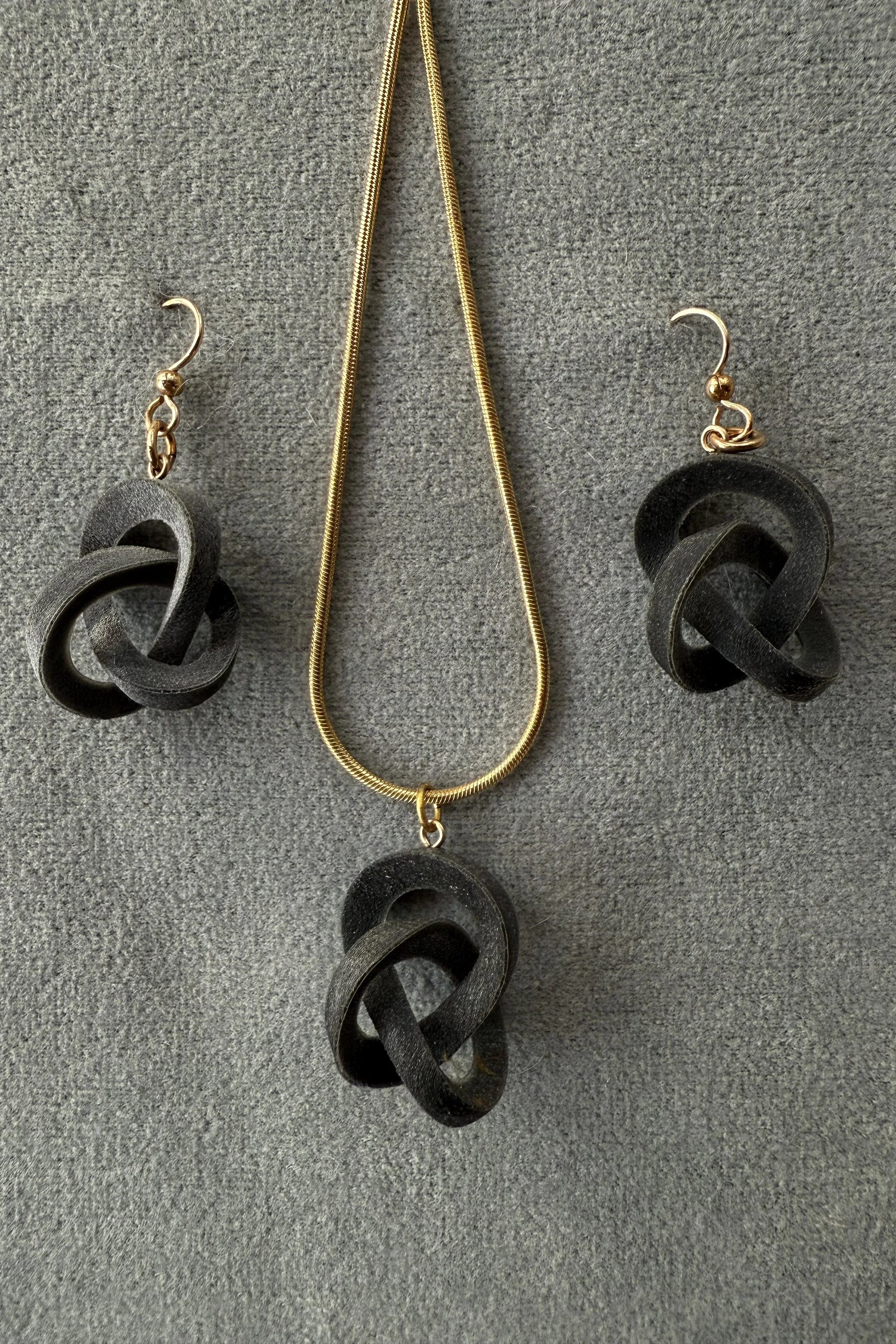 Sable Set.jpg