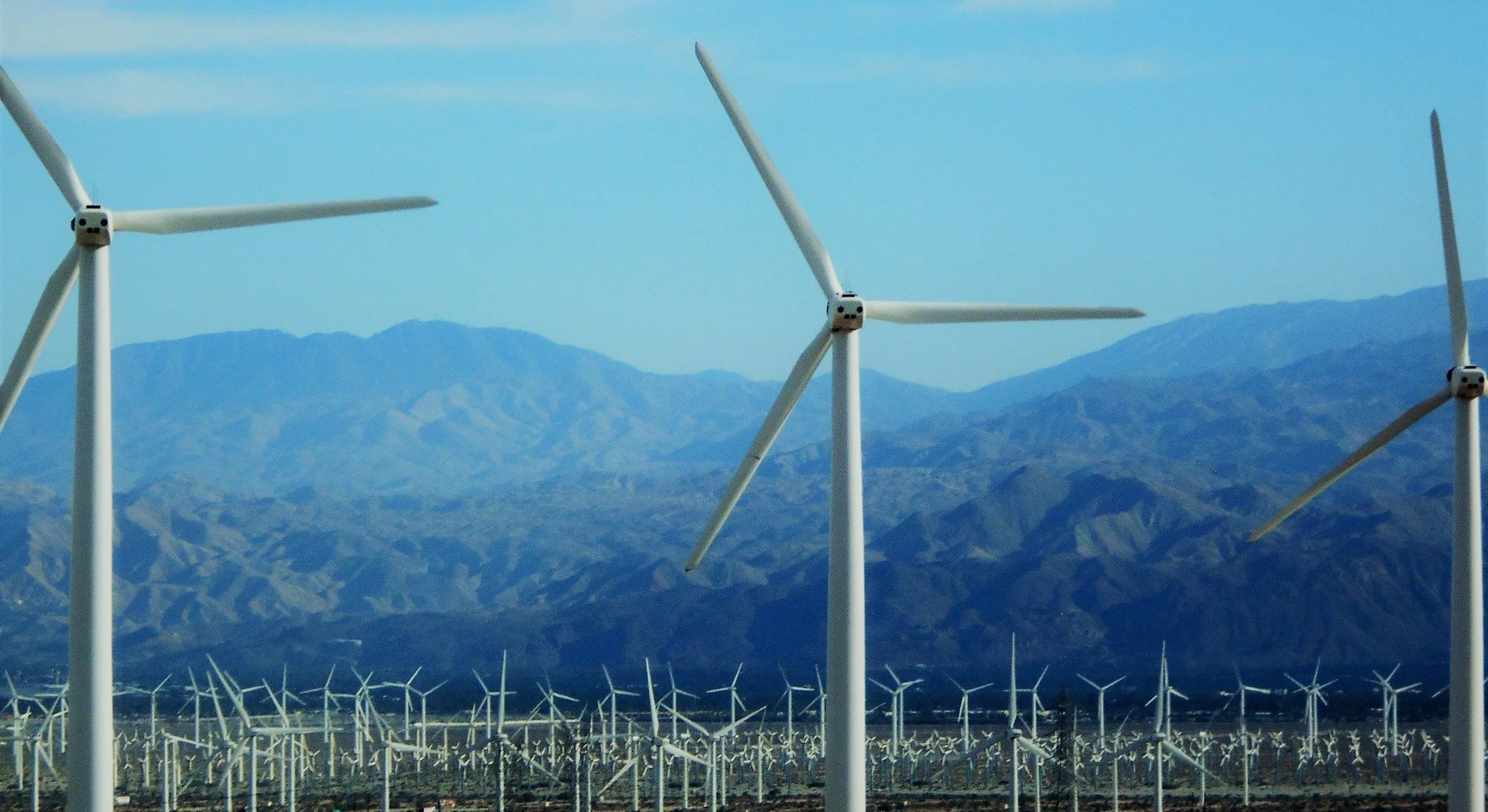 wind-turbines-at-the-wind-farm-in-the-desert-alternative-power-is-generated-by-hundreds-of-wind-at_t20_kowwyr.jpg