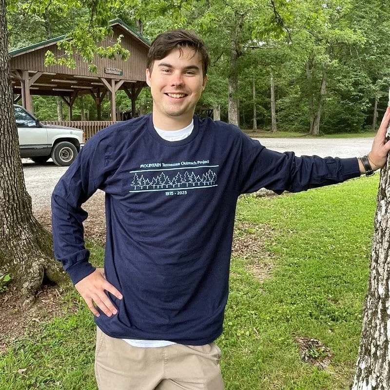 Camp Store Long sleeve pines anni.jpg