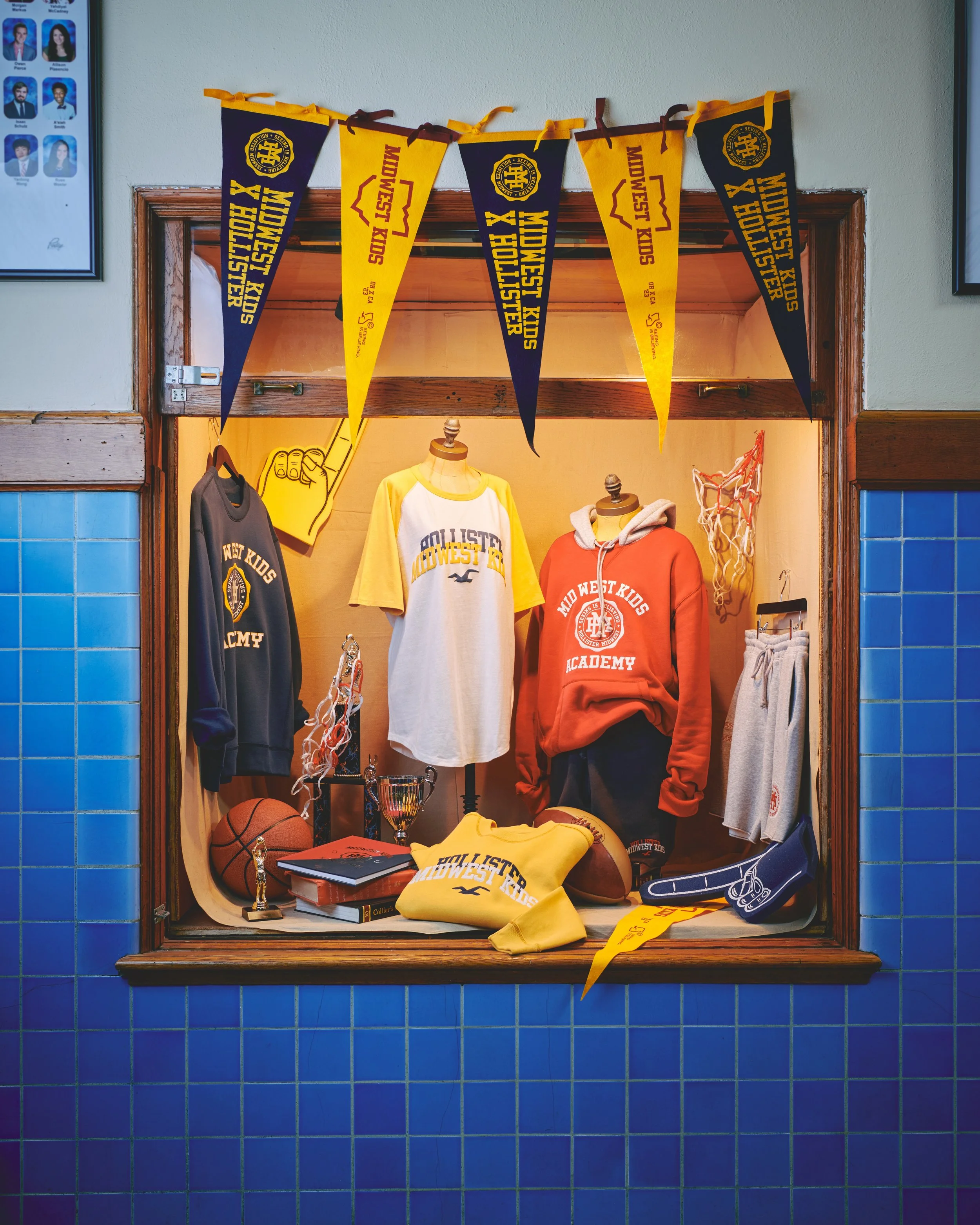 SMALLER_HCo_x_MWK_Darryl_Brown_Collab_Look_1_3_4_5_9_Lay_Flat_6380 2.jpg