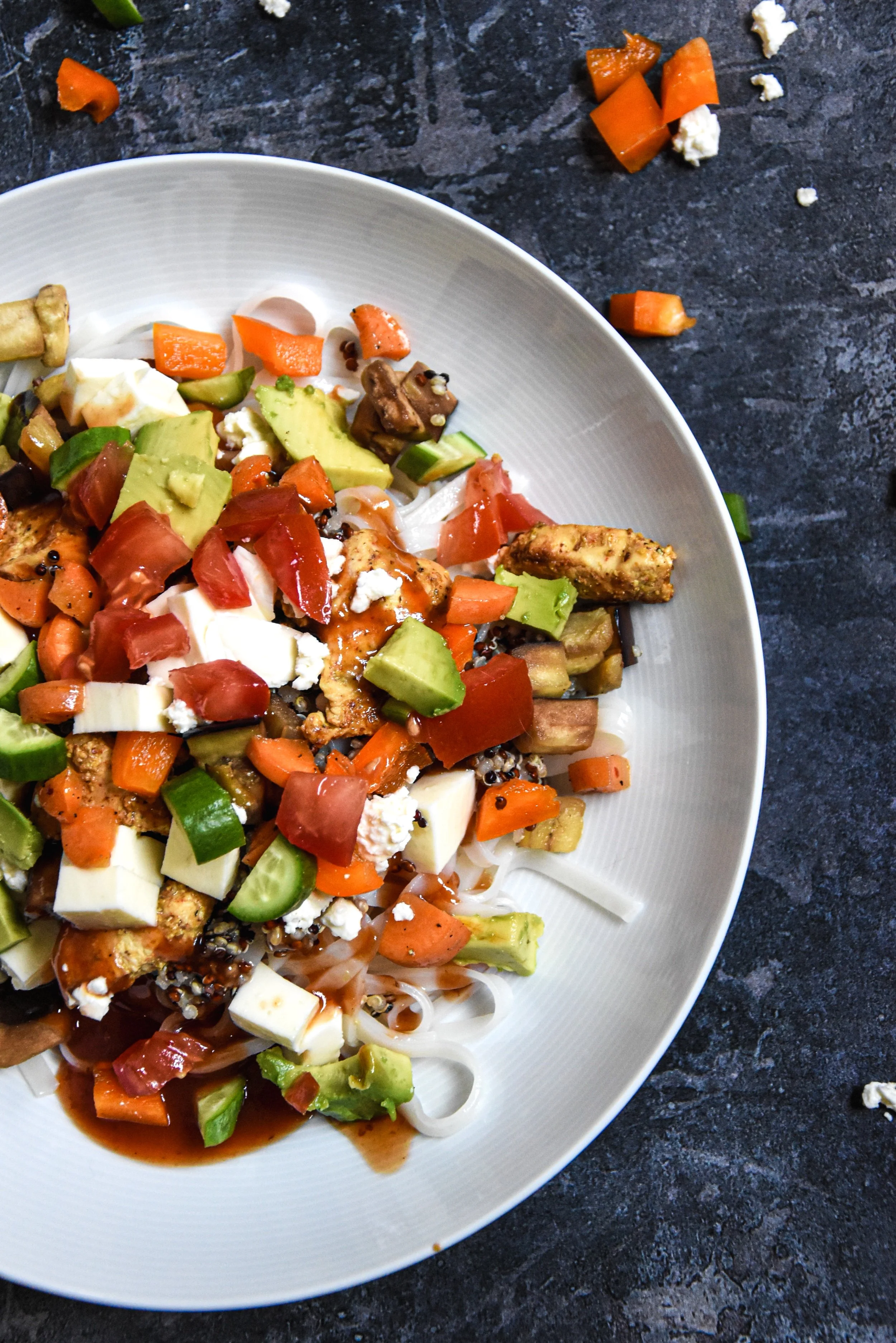 Sommerliche Reisnudel Bowl