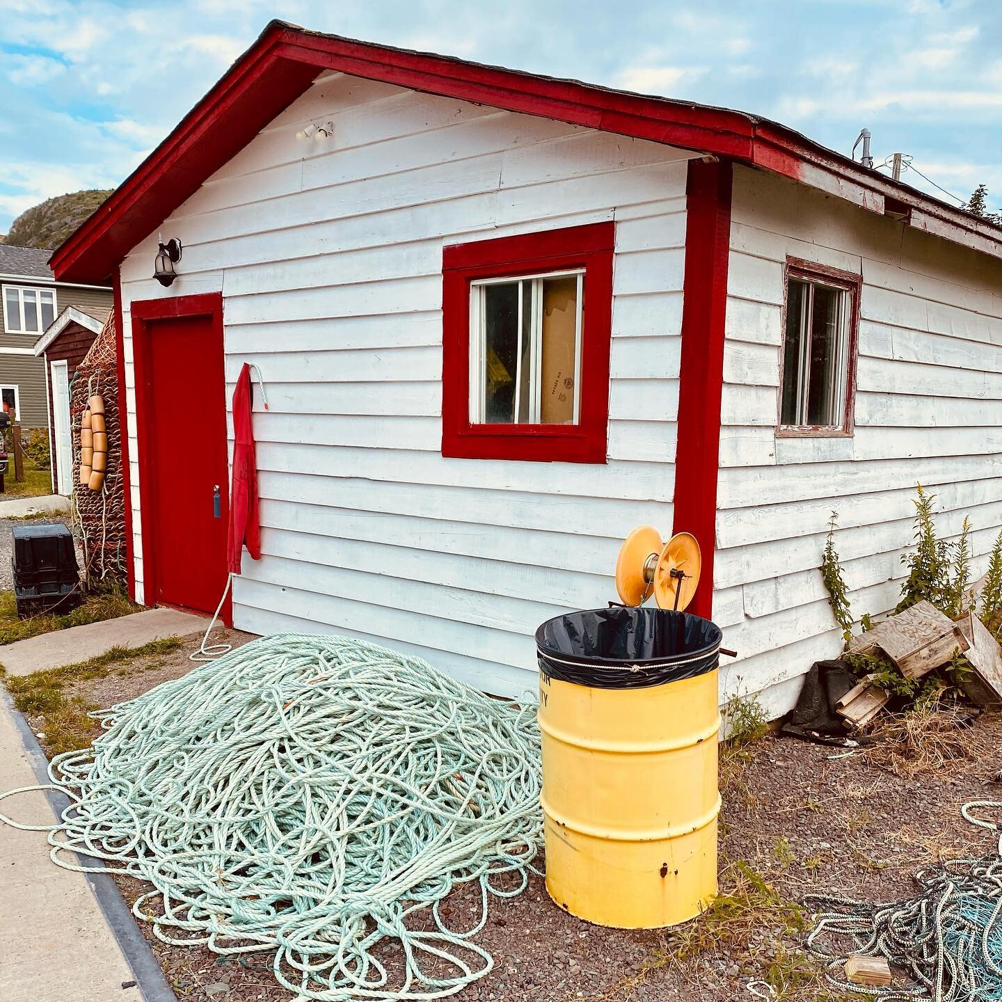 I viewed a fishing stage this morning to dream up the possibility of turning into into a cute AirBnB - right on the water. ⁣🌊🐠
⁣
It was a no-go, but I&rsquo;m eager to see what my next purchase is! ⁣
⁣
Real estate investing and decorating is my 2nd