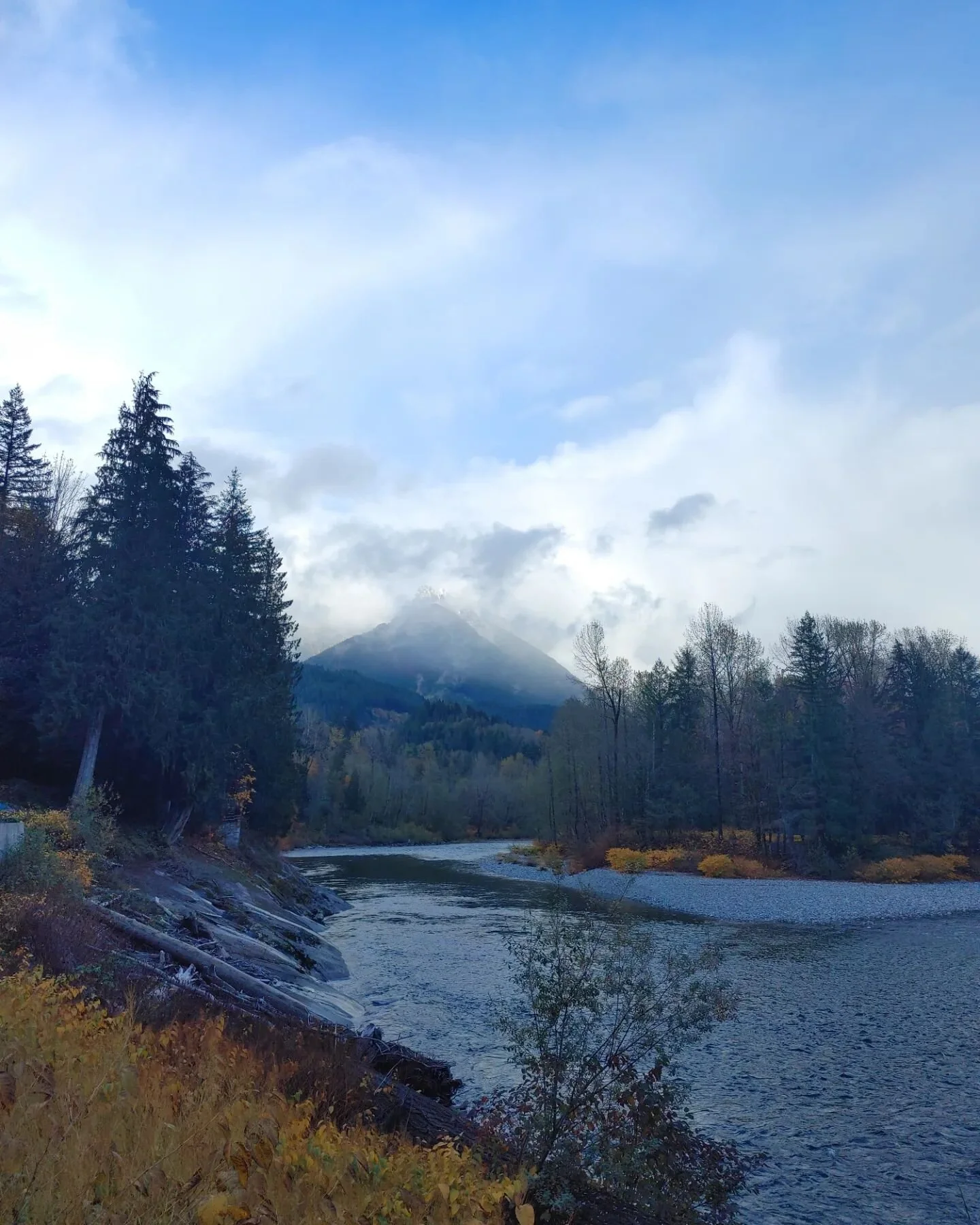 Honeymoon in the Cascades of Washington :'-)
@mckenziestaats