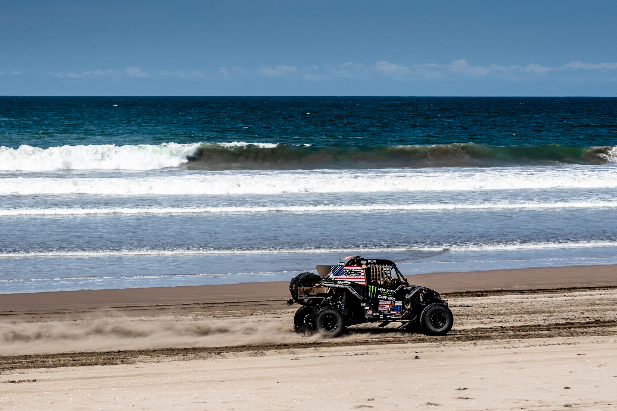 Waves crashing in the distance as Stage 5 started on the beach.