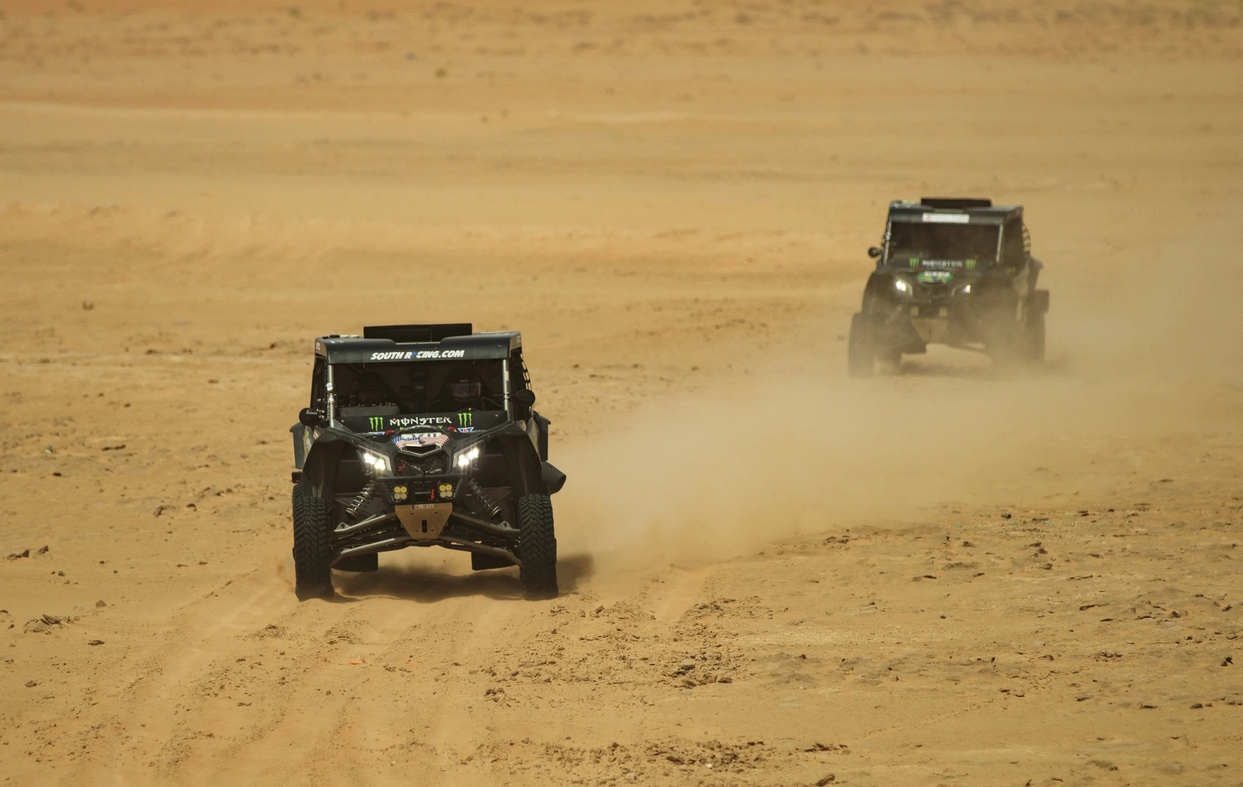 CaseyCurrie_AbuDhabiDesertChallenge_Rally_ Stage2_CanAm_002.jpg