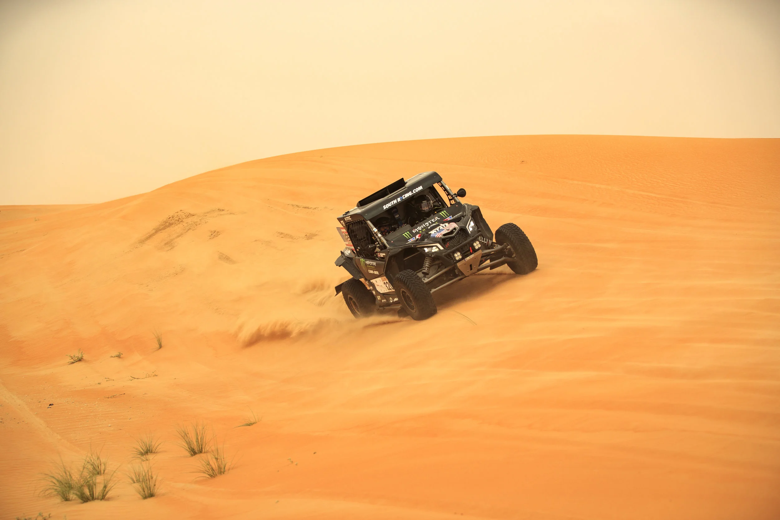 CaseyCurrie_AbuDhabiDesertChallenge_Rally_Stage4_Can-Am_003.jpg