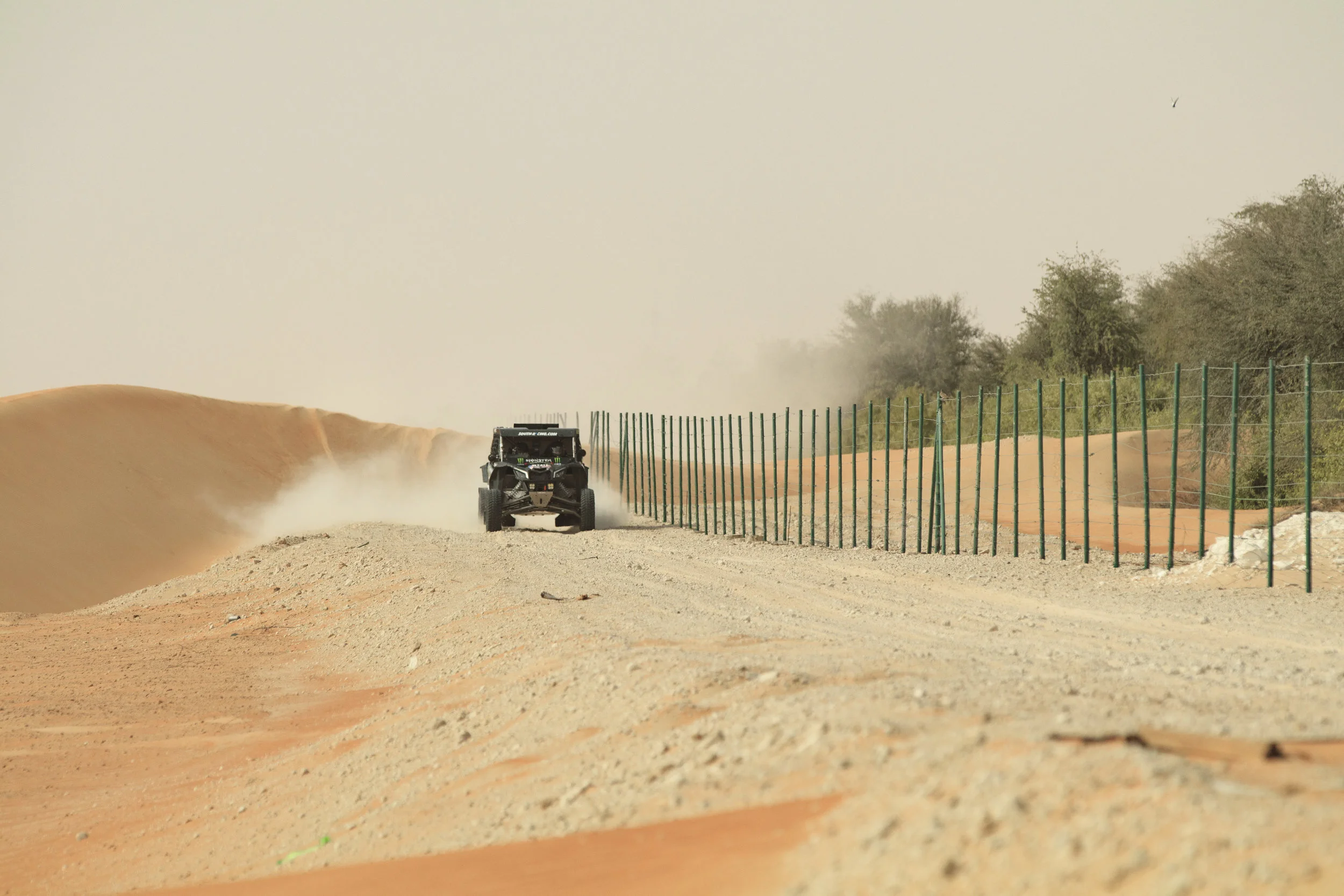 CaseyCurrie_AbuDhabiDesertChallenge_Rally_Stage5_Can-Am_009.jpg