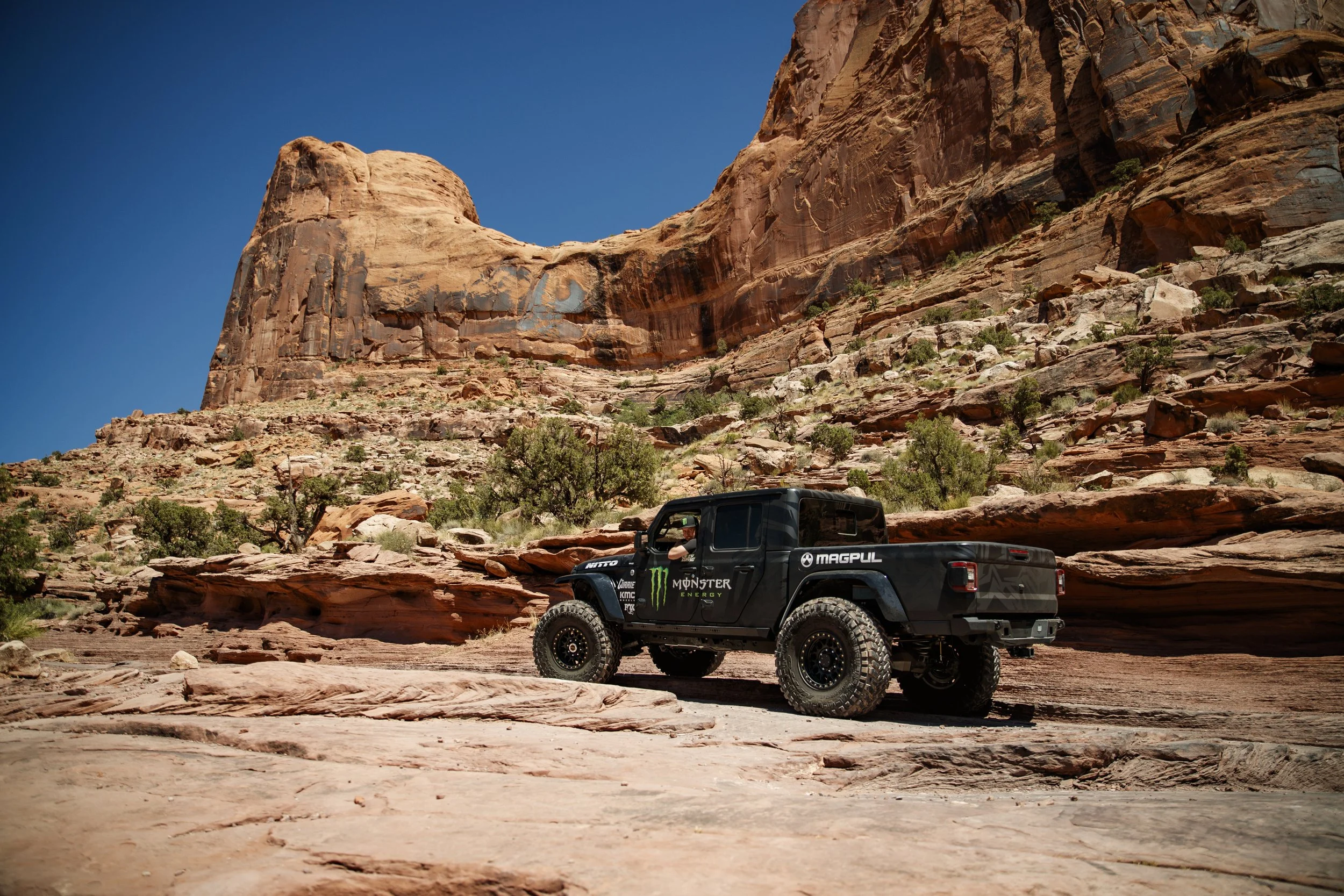 5_22_CaseyCurrie_MoabUtah_MoabRim_JeepGladiator_NoCrop_001.jpg