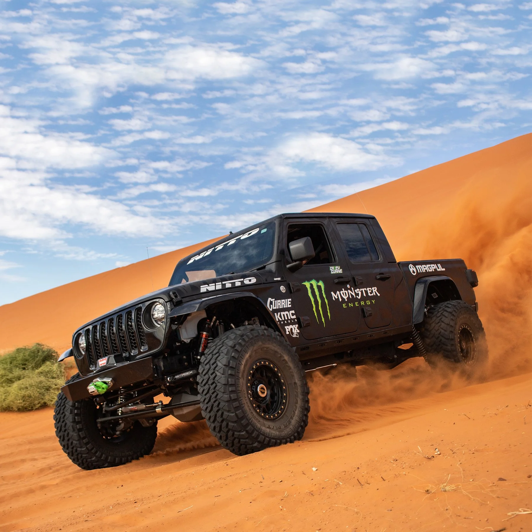 10_9_CaseyCurrie_MonsterEnergyJeepTruckVersion2_TrailHero_1X1_001.jpg