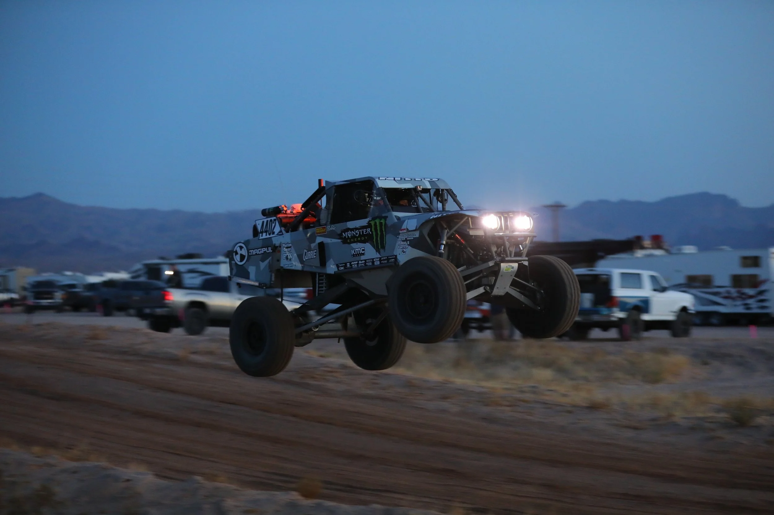 10_23_CaseyCurrie_BlueWaterDesertChallenge_ParkerAZ_TrophyJeep_NoCrop_002.jpg