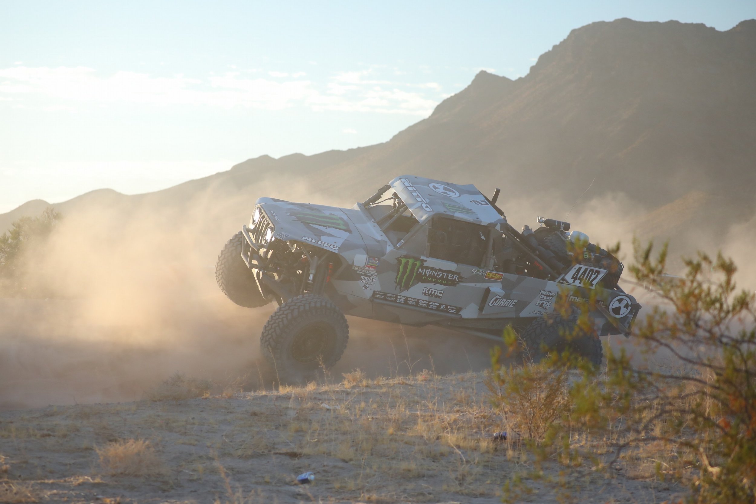10_23_CaseyCurrie_BlueWaterDesertChallenge_ParkerAZ_TrophyJeep_NoCrop_003.jpg