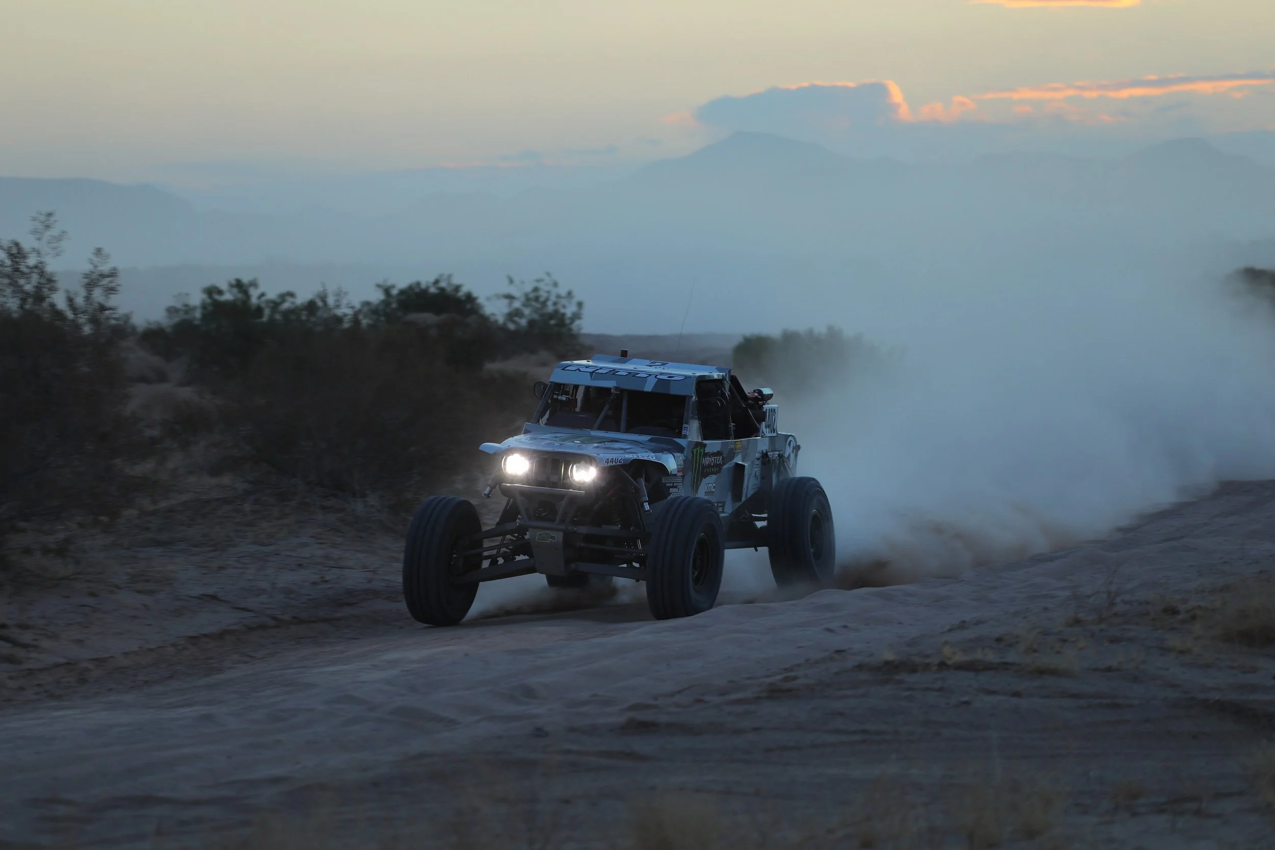 10_23_CaseyCurrie_BlueWaterDesertChallenge_ParkerAZ_TrophyJeep_NoCrop_006.jpg