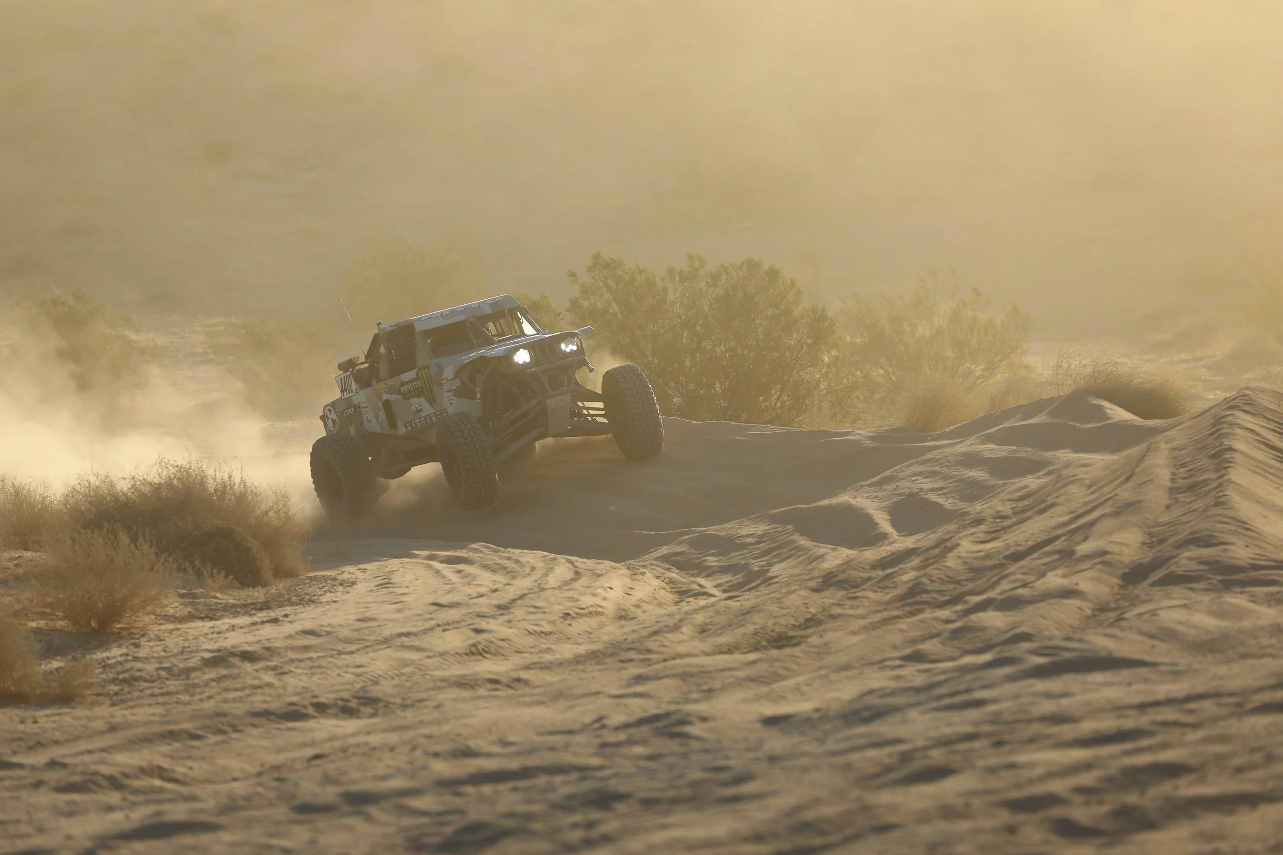 10_23_CaseyCurrie_BlueWaterDesertChallenge_ParkerAZ_TrophyJeep_NoCrop_007.jpg