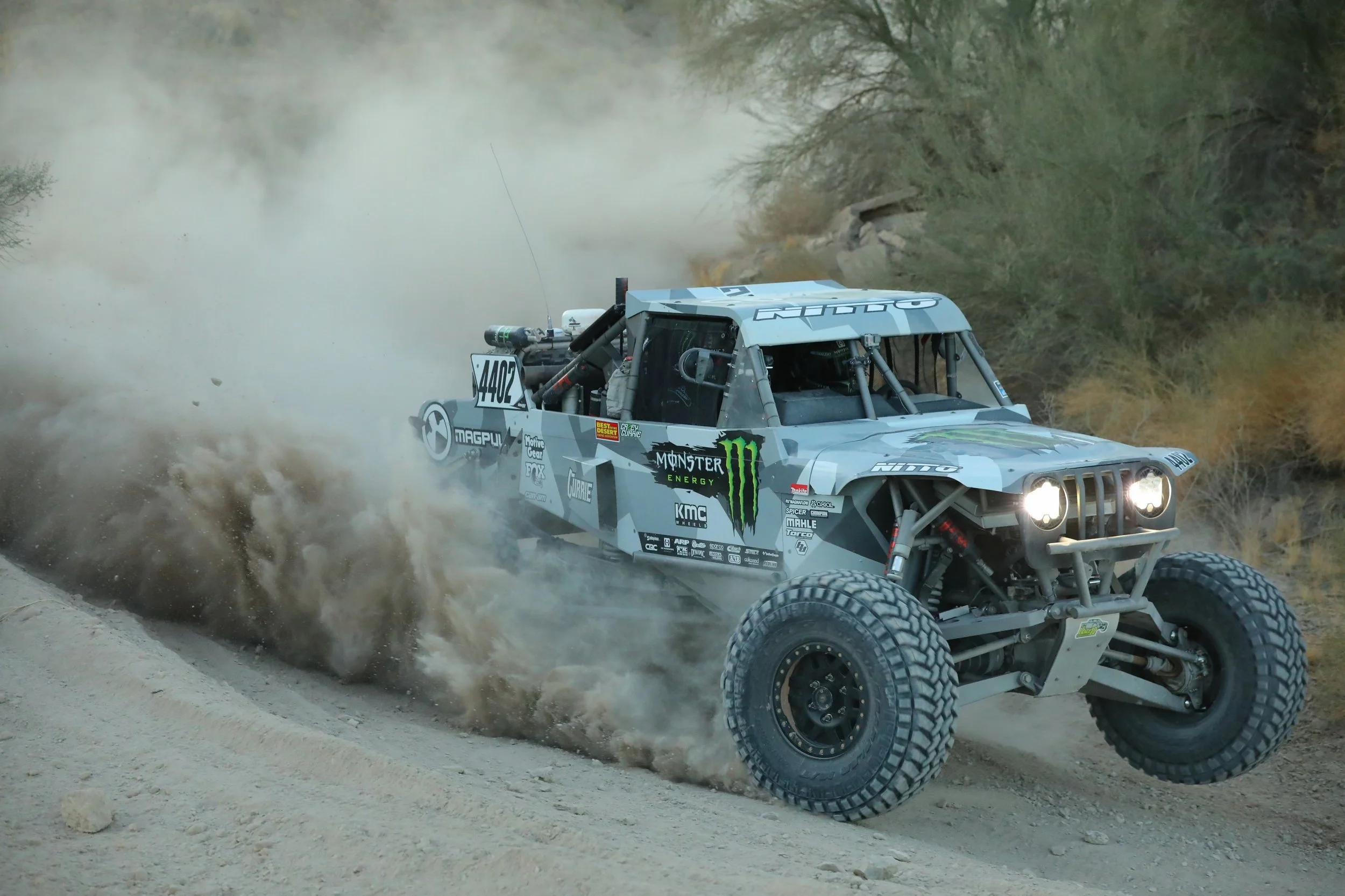 10_23_CaseyCurrie_BlueWaterDesertChallenge_ParkerAZ_TrophyJeep_NoCrop_008.jpg