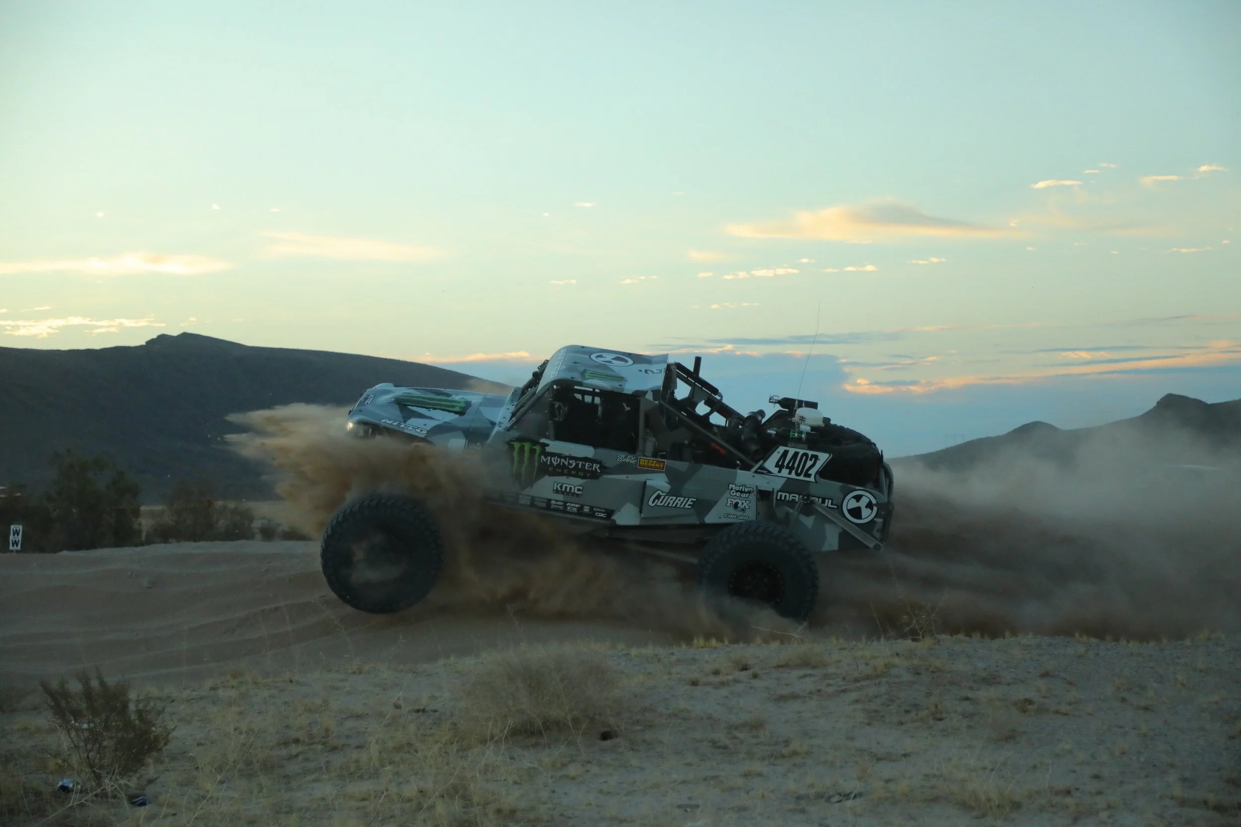 10_23_CaseyCurrie_BlueWaterDesertChallenge_ParkerAZ_TrophyJeep_NoCrop_013.jpg