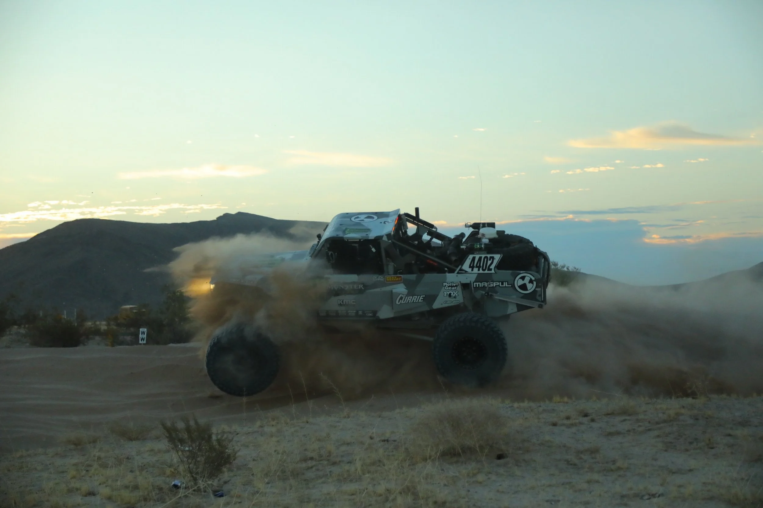 10_23_CaseyCurrie_BlueWaterDesertChallenge_ParkerAZ_TrophyJeep_NoCrop_014.jpg