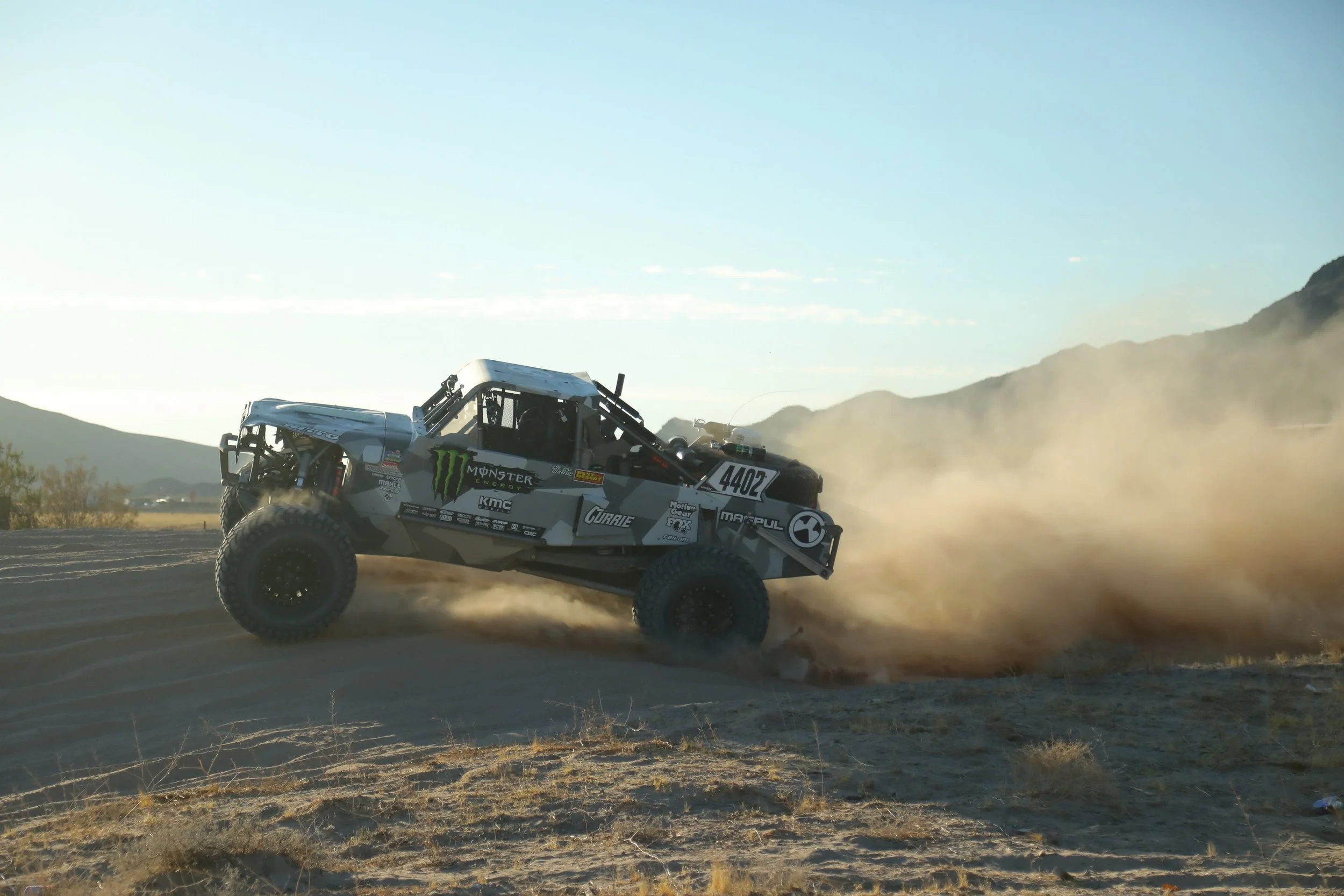 10_23_CaseyCurrie_BlueWaterDesertChallenge_ParkerAZ_TrophyJeep_NoCrop_017.jpg