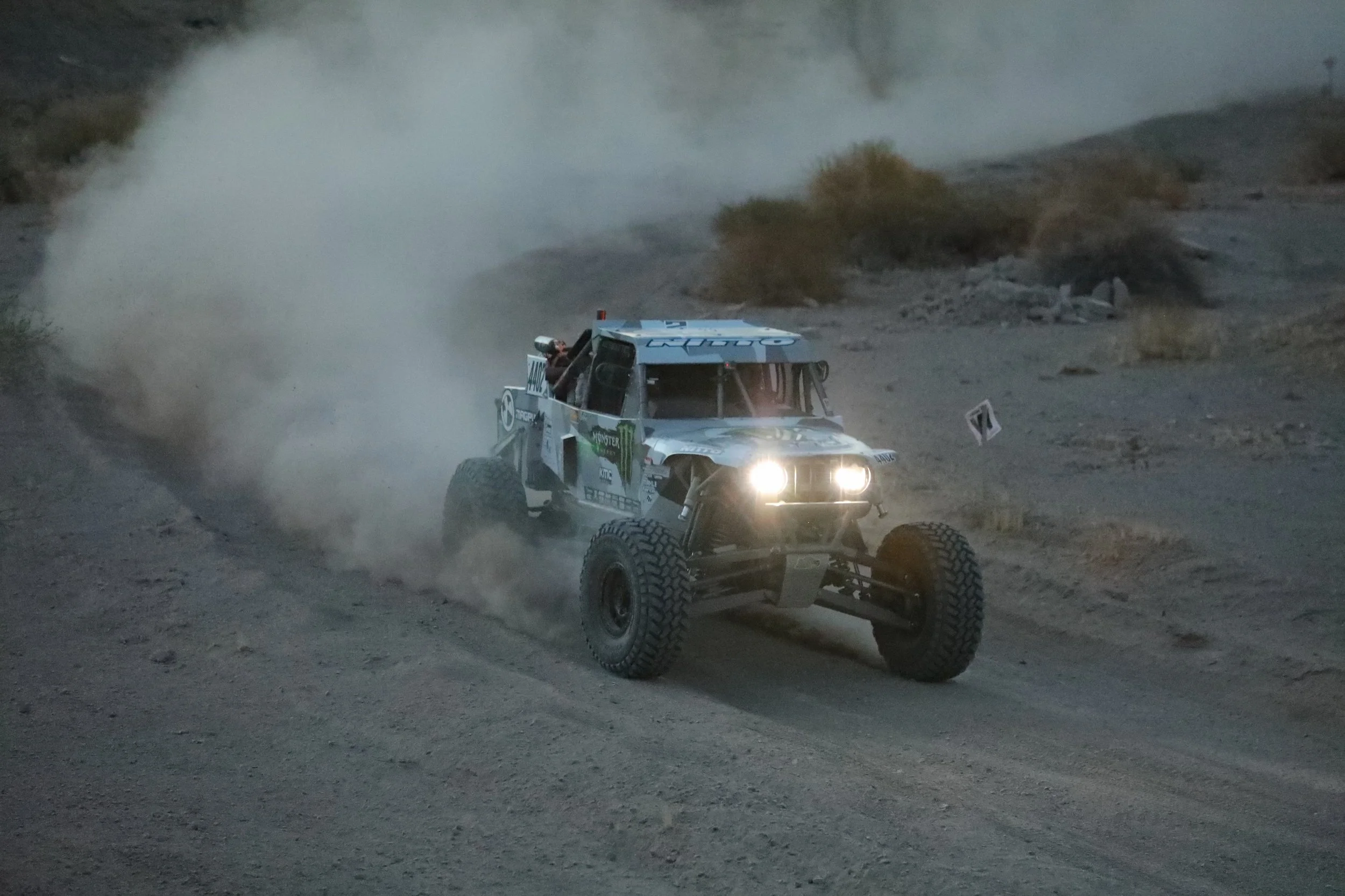 10_23_CaseyCurrie_BlueWaterDesertChallenge_ParkerAZ_TrophyJeep_NoCrop_019.jpg
