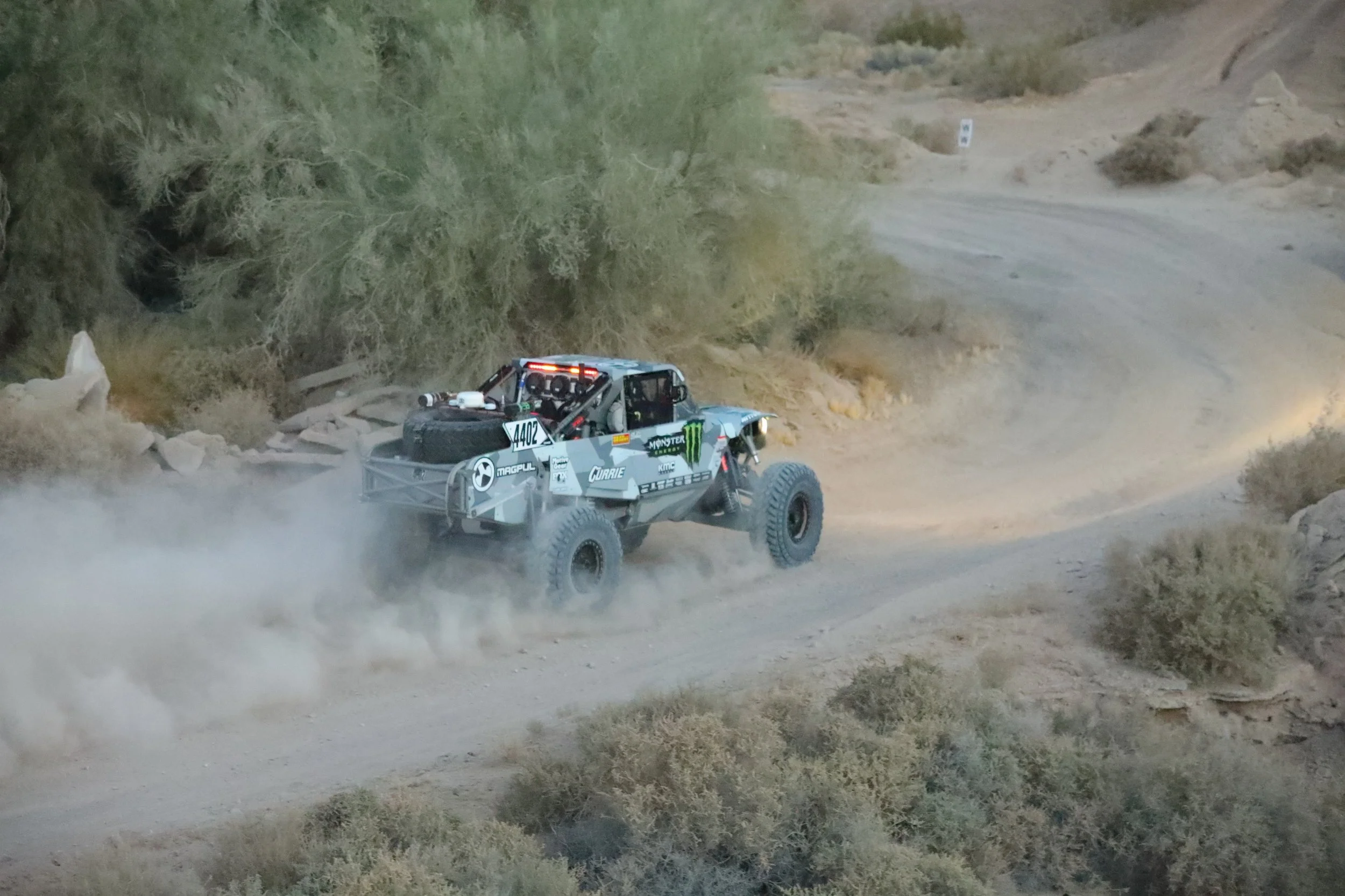 10_23_CaseyCurrie_BlueWaterDesertChallenge_ParkerAZ_TrophyJeep_NoCrop_020.jpg