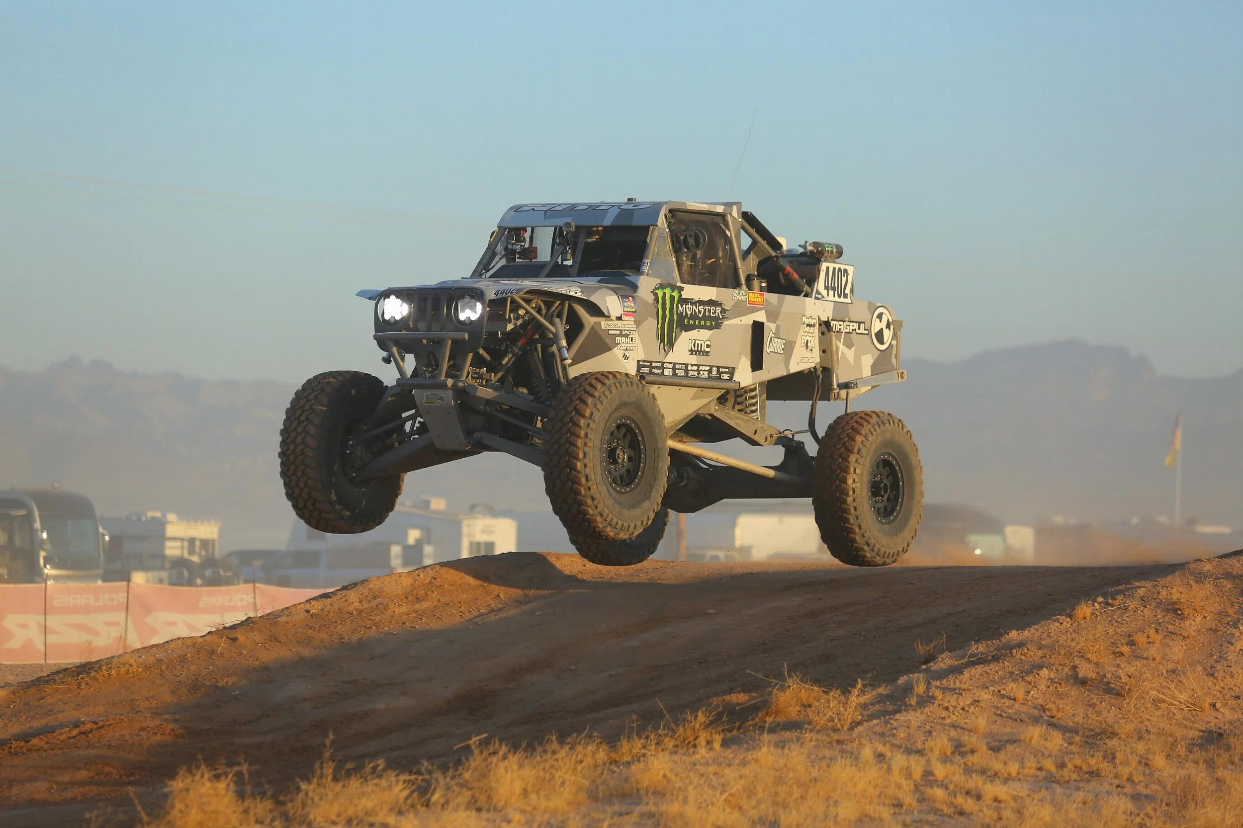 10_23_CaseyCurrie_BlueWaterDesertChallenge_ParkerAZ_TrophyJeep_NoCrop_022.jpg