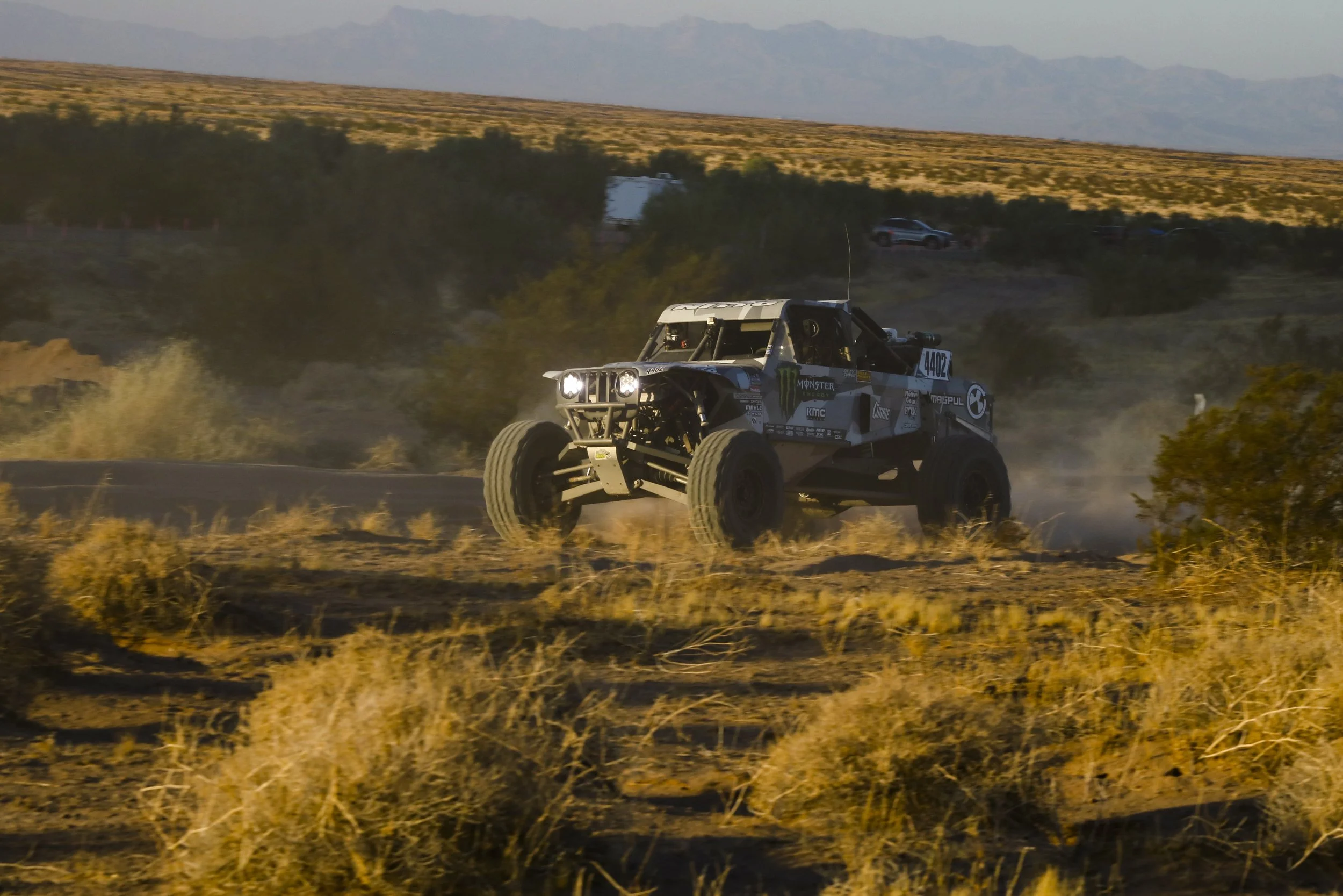 10_23_CaseyCurrie_BlueWaterDesertChallenge_ParkerAZ_TrophyJeep_NoCrop_025.jpg