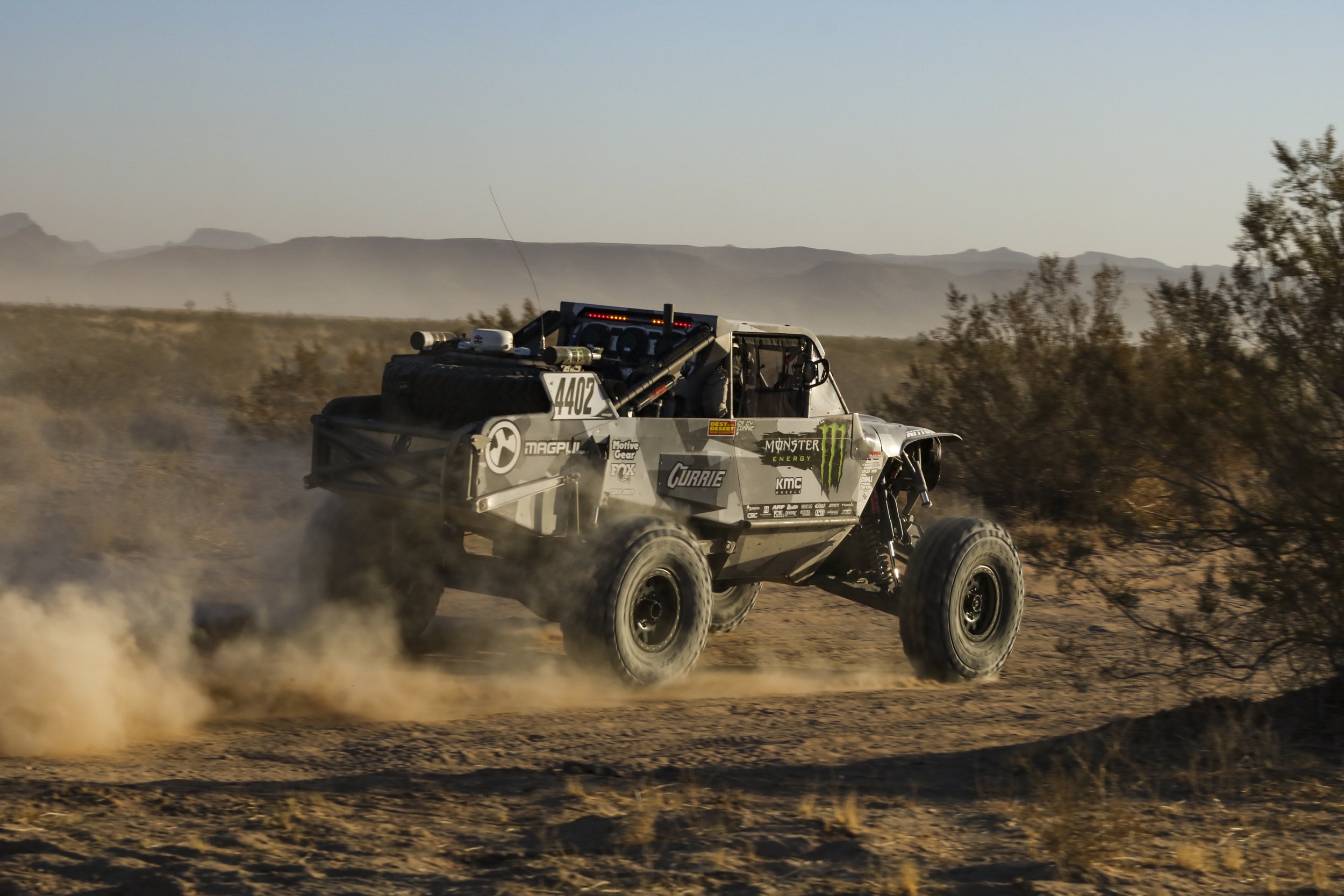 10_23_CaseyCurrie_BlueWaterDesertChallenge_ParkerAZ_TrophyJeep_NoCrop_031.jpg