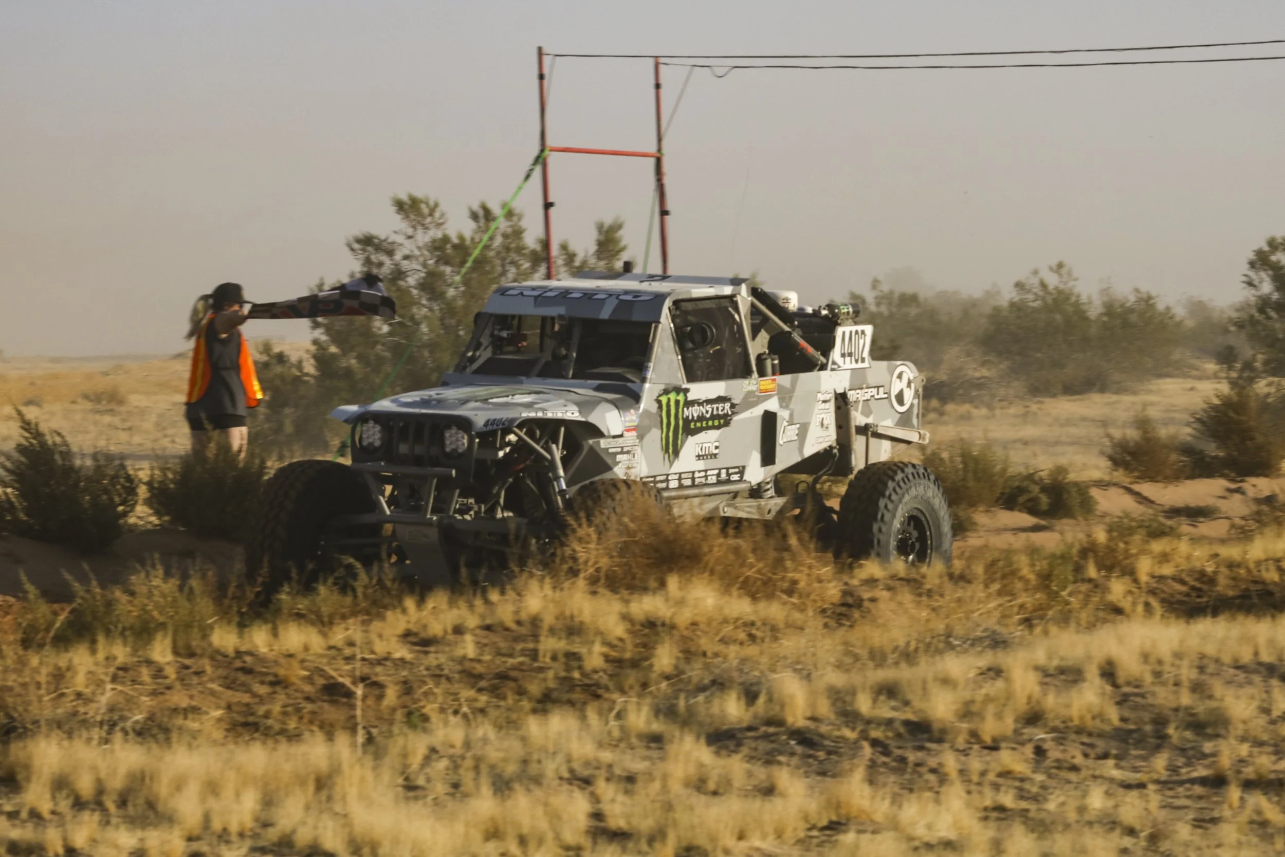 10_23_CaseyCurrie_BlueWaterDesertChallenge_ParkerAZ_TrophyJeep_NoCrop_032.jpg