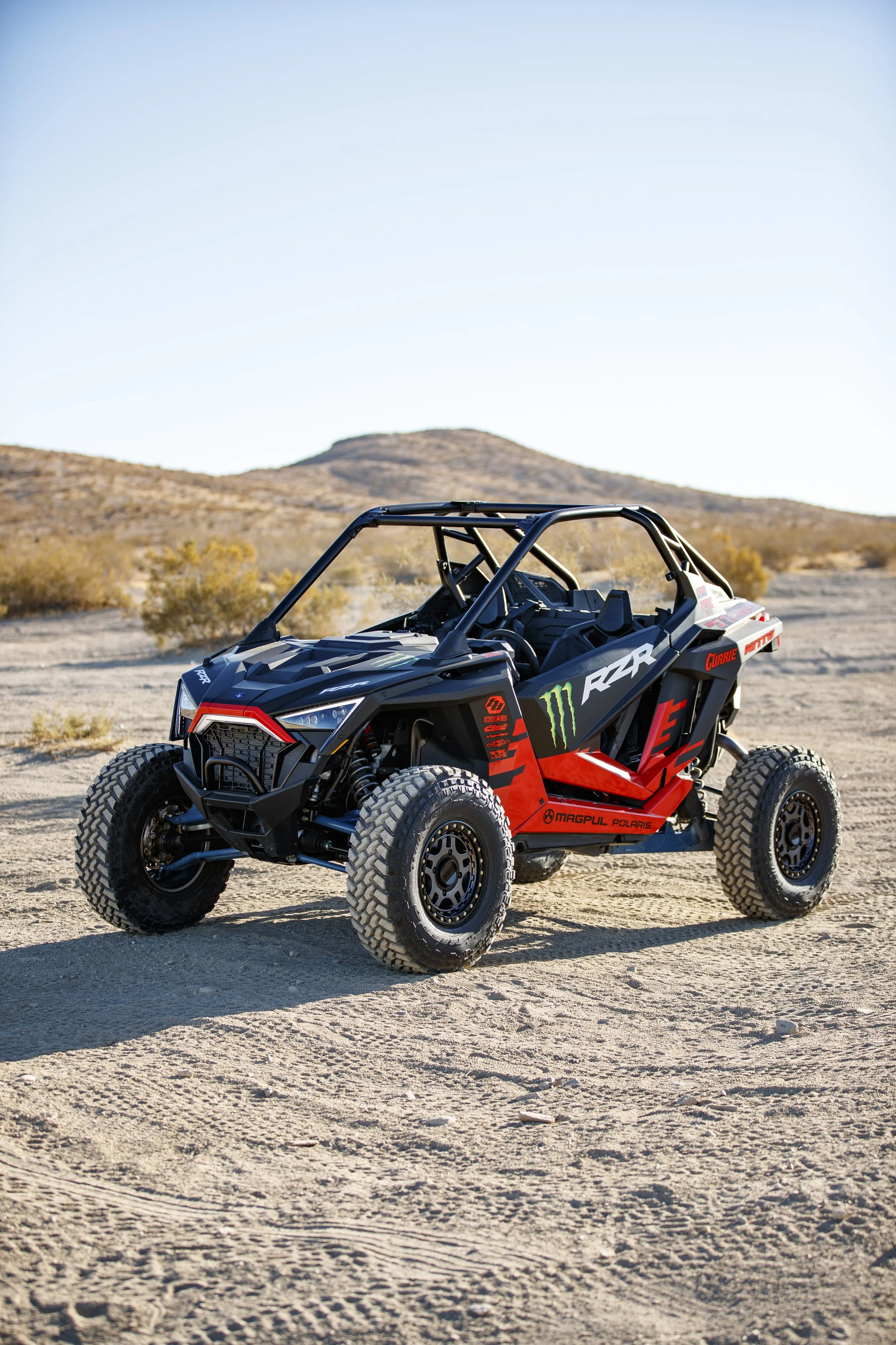 12_19_CaseyCurrie_PolarisRZR_Unveil_DesertPhotos_NoCrop_008.jpg