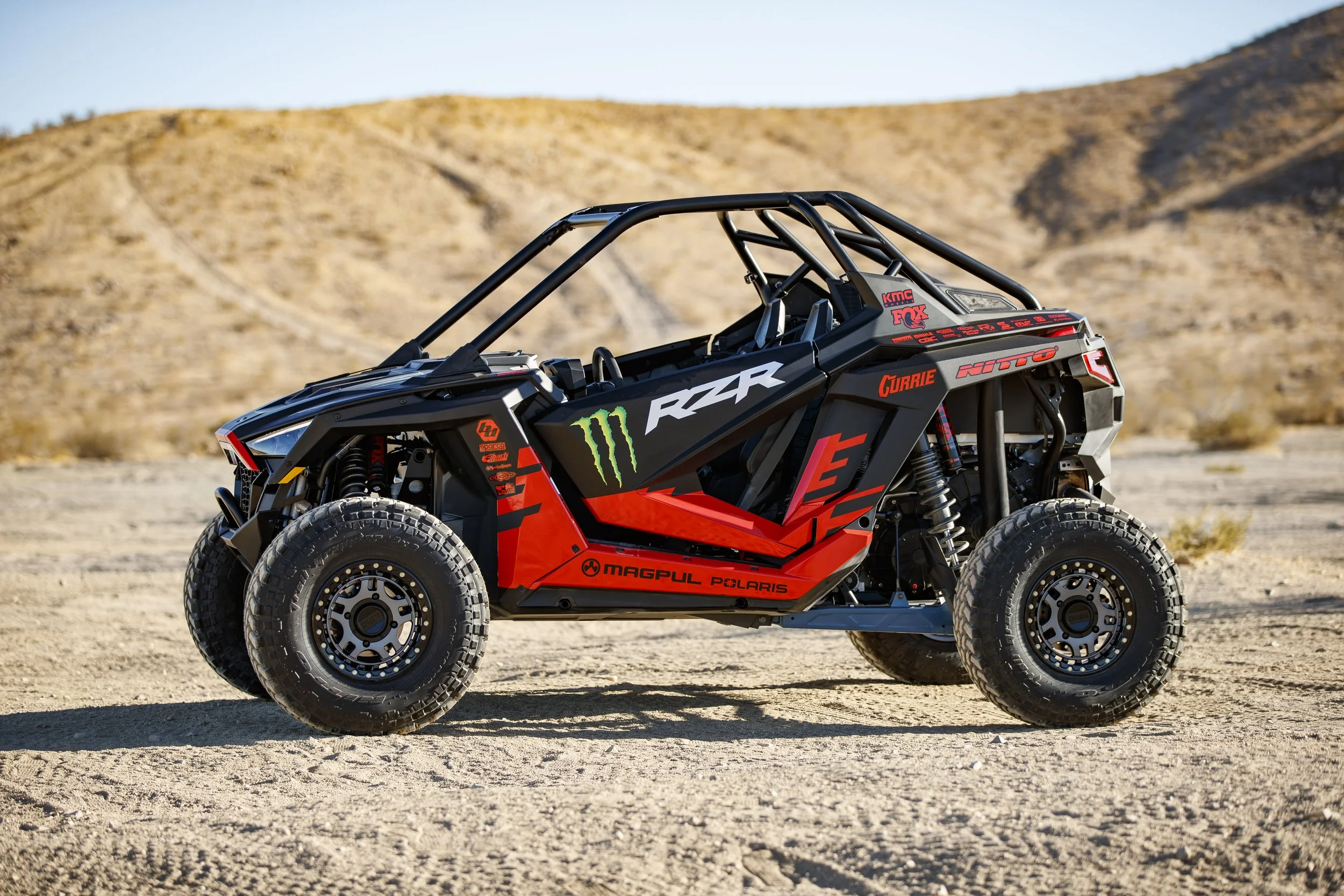 12_19_CaseyCurrie_PolarisRZR_Unveil_DesertPhotos_NoCrop_009.jpg