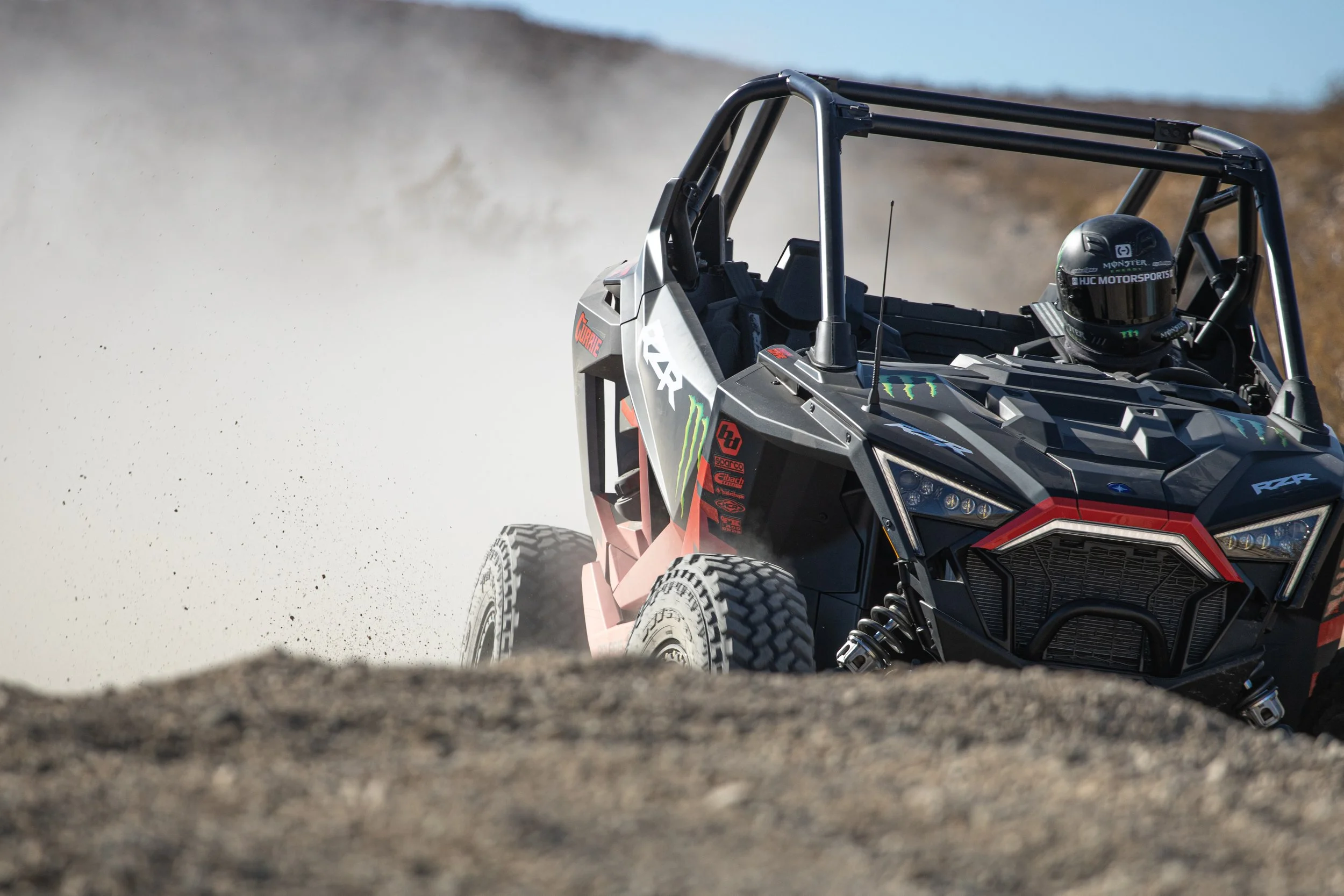 12_19_CaseyCurrie_PolarisRZR_Unveil_DesertPhotos_NoCrop_028.jpg