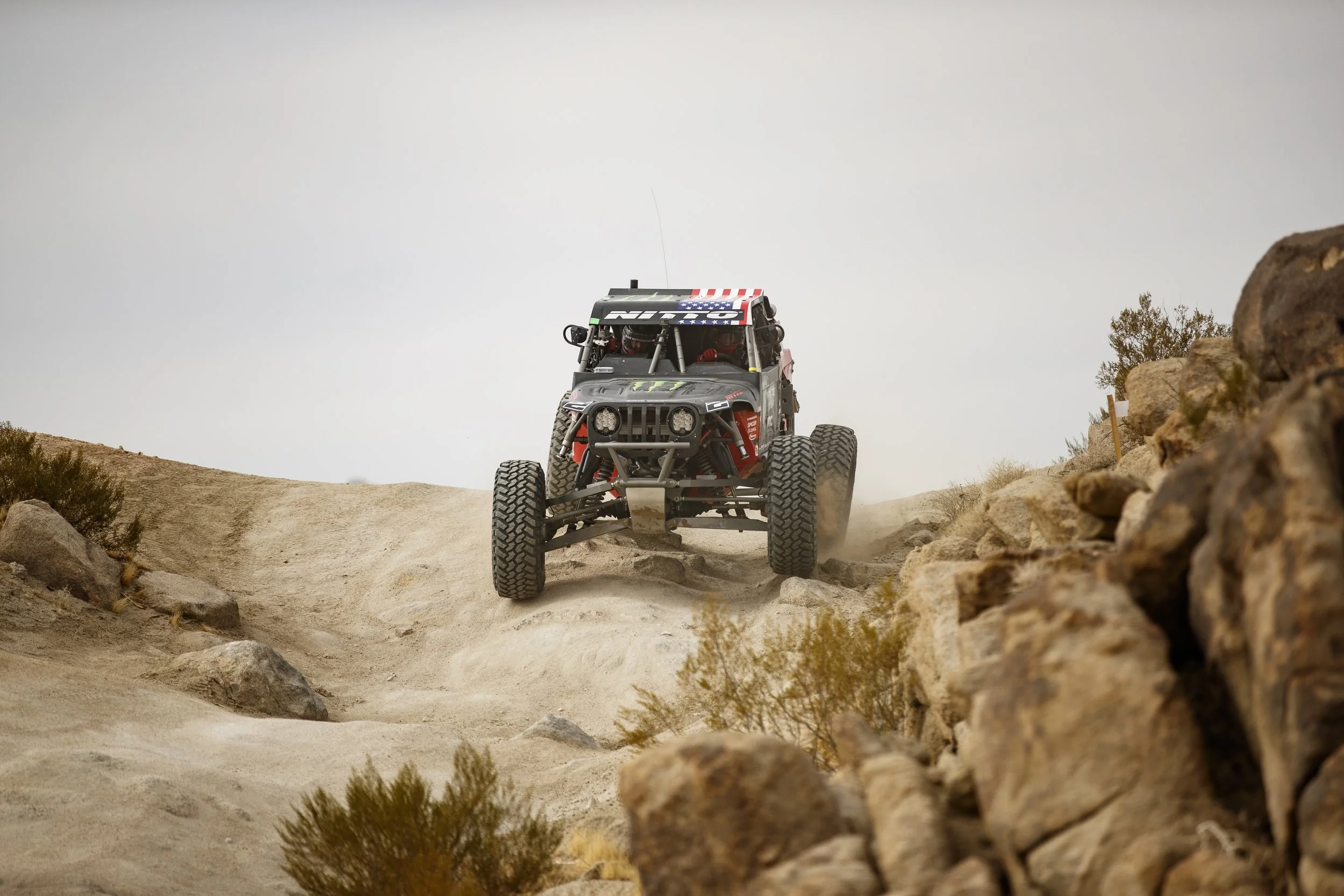 1_31_CaseyCurrie_KingOfHammers_DesertRace_TrophyJeep_NoCrop_011.jpg