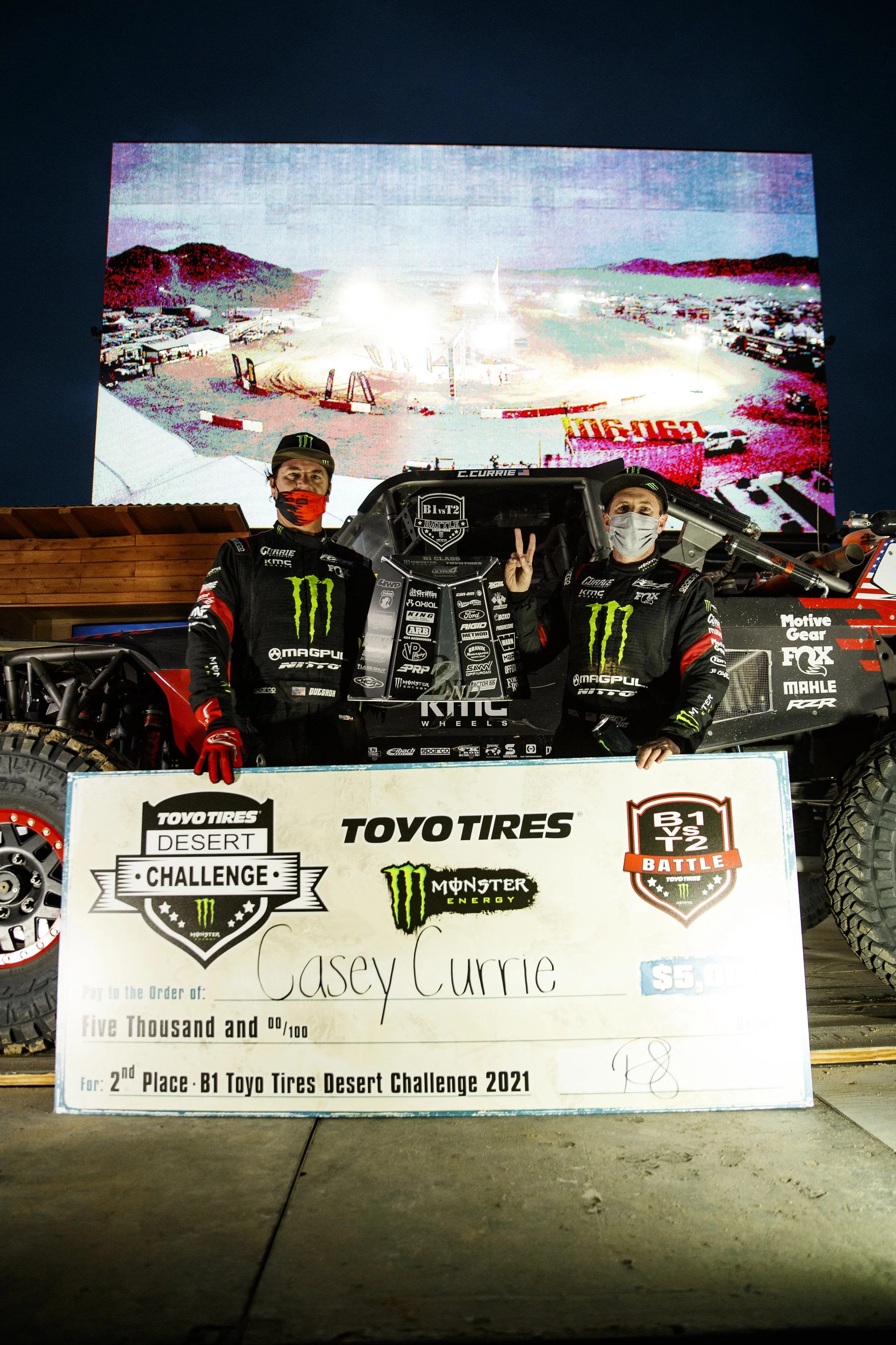 1_31_CaseyCurrie_KingOfHammers_DesertRace_TrophyJeep_NoCrop_017.jpg