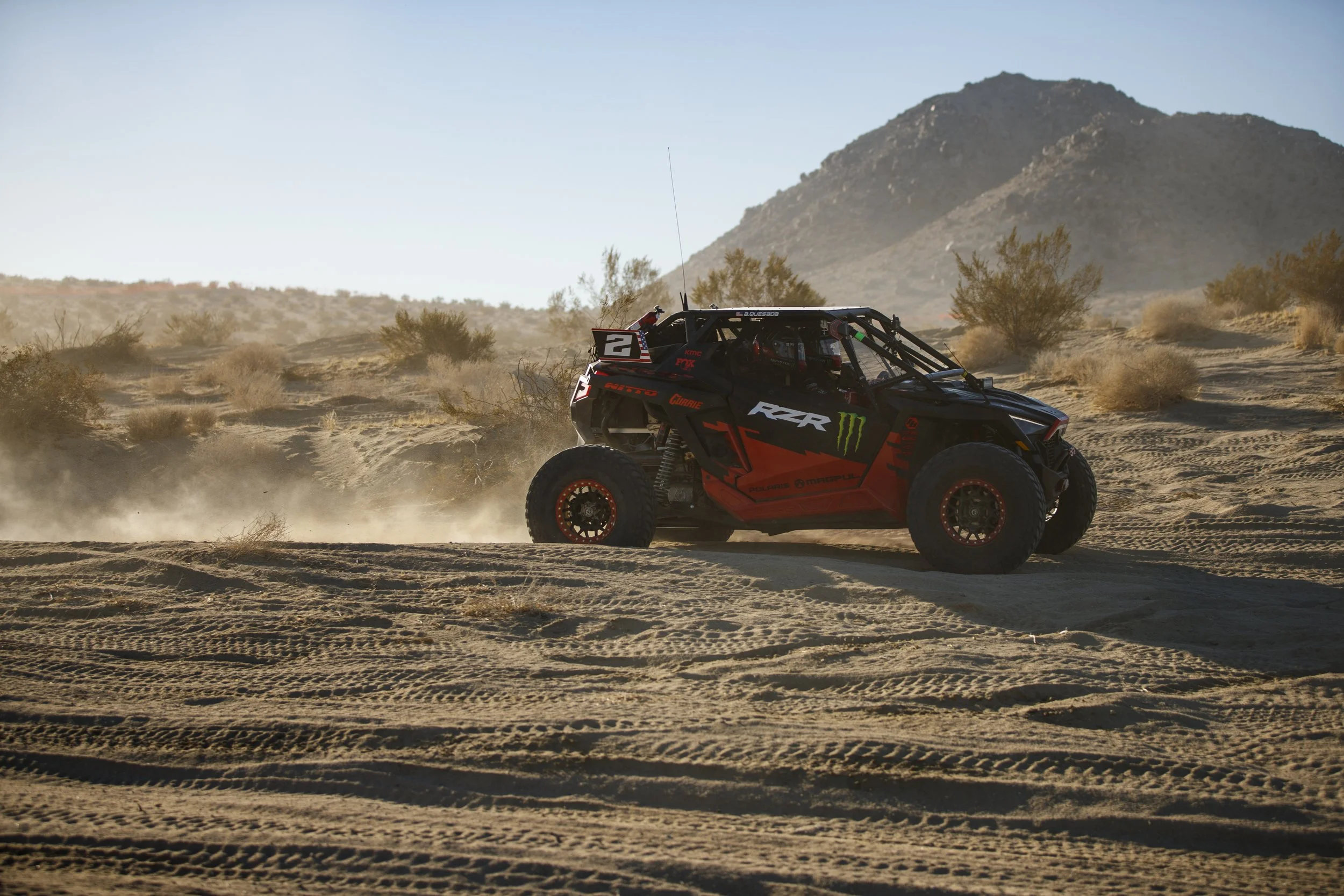 2_4_CaseyCurrie_KingOfHammers_UTVRace_PolarisRZRProXP_NoCrop_003.jpg