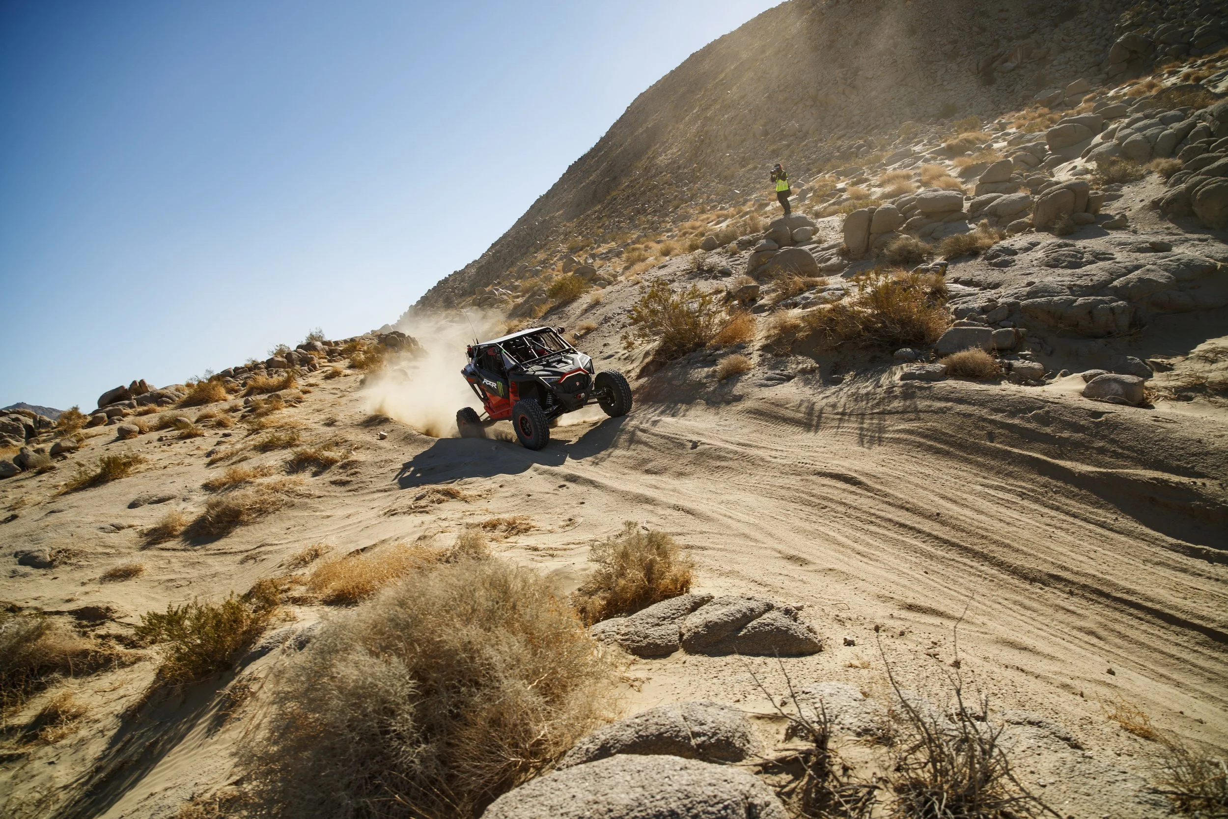 2_4_CaseyCurrie_KingOfHammers_UTVRace_PolarisRZRProXP_NoCrop_006.jpg
