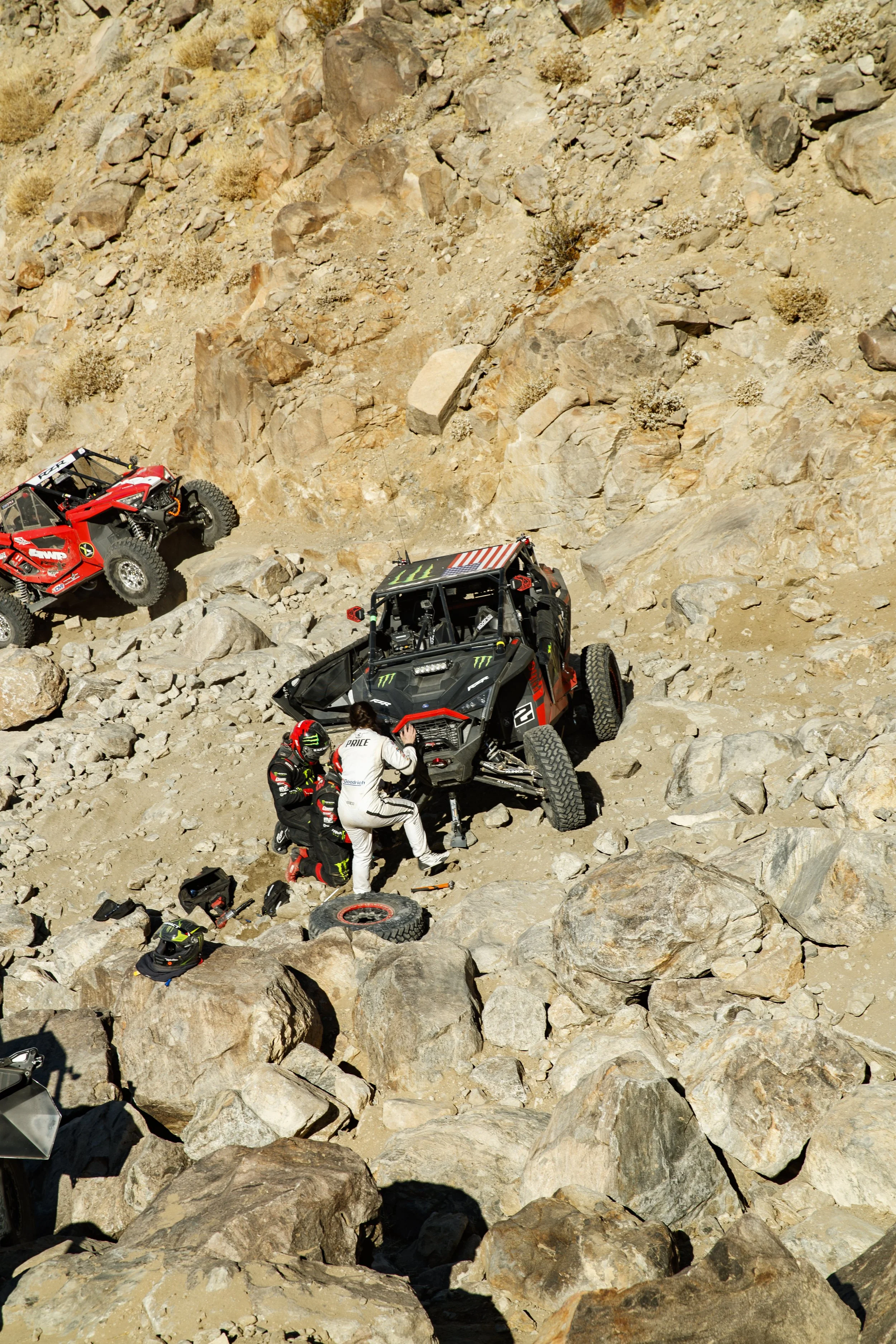 2_4_CaseyCurrie_KingOfHammers_UTVRace_PolarisRZRProXP_NoCrop_018.jpg