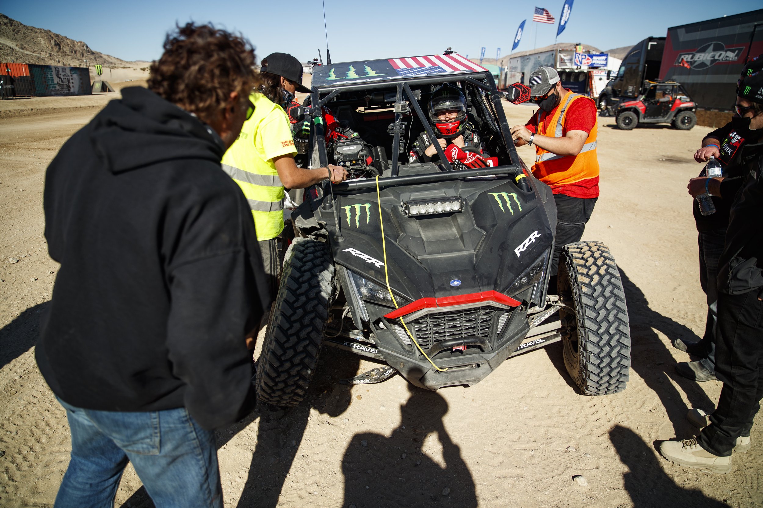2_4_CaseyCurrie_KingOfHammers_UTVRace_PolarisRZRProXP_NoCrop_028.jpg