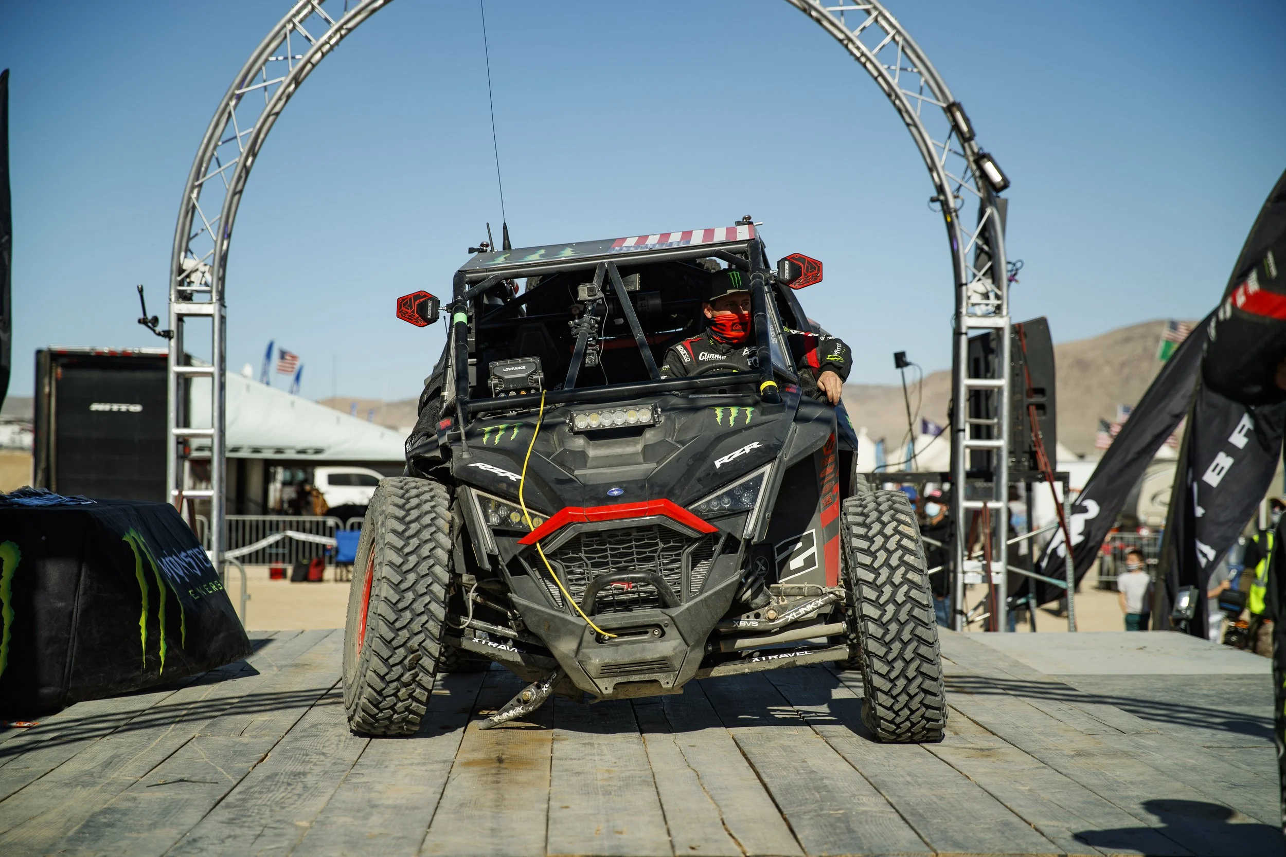 2_4_CaseyCurrie_KingOfHammers_UTVRace_PolarisRZRProXP_NoCrop_031.jpg