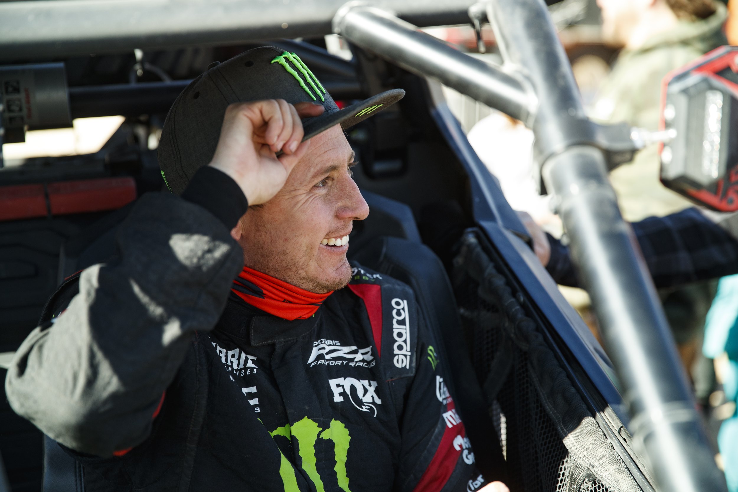 2_4_CaseyCurrie_KingOfHammers_UTVRace_PolarisRZRProXP_NoCrop_033.jpg