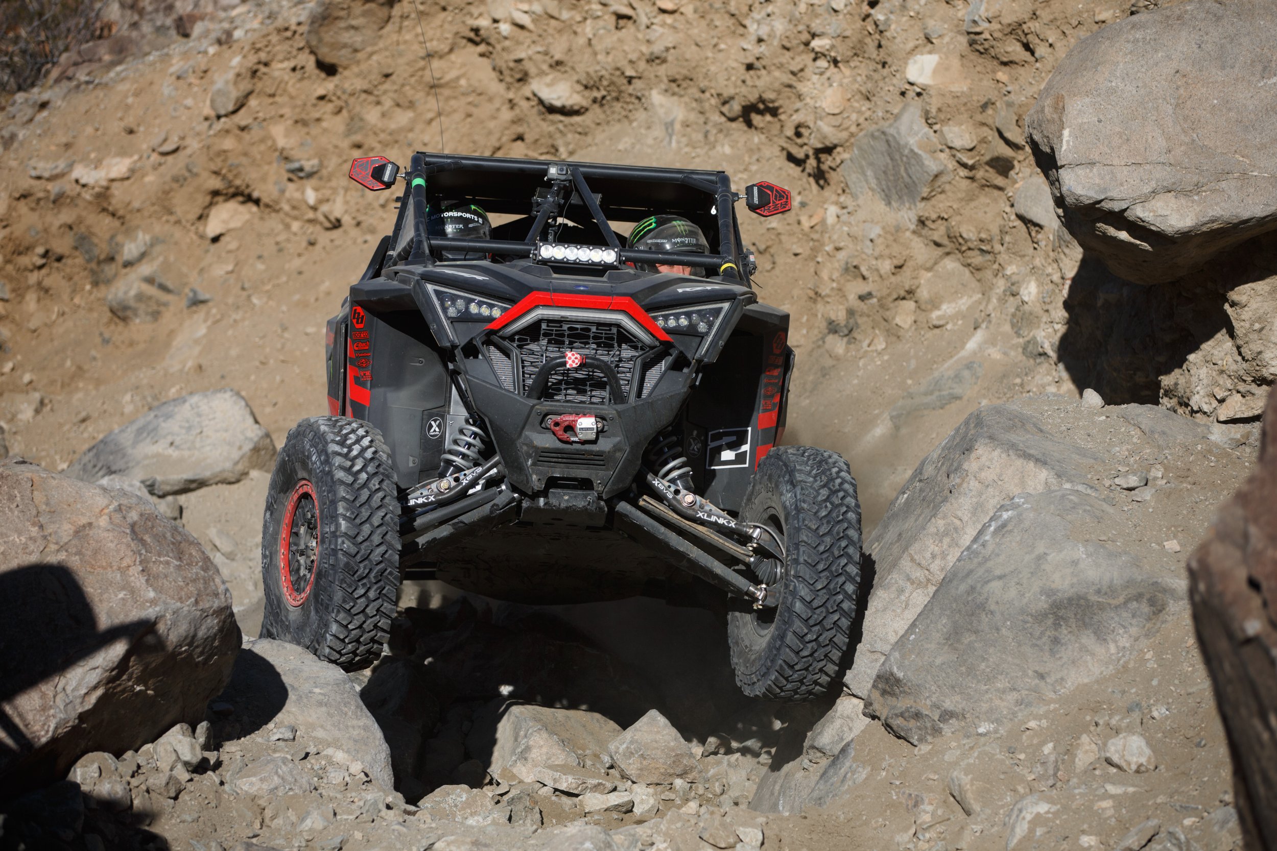 2_4_CaseyCurrie_KingOfHammers_UTVRace_PolarisRZRProXP_NoCrop_039.jpg