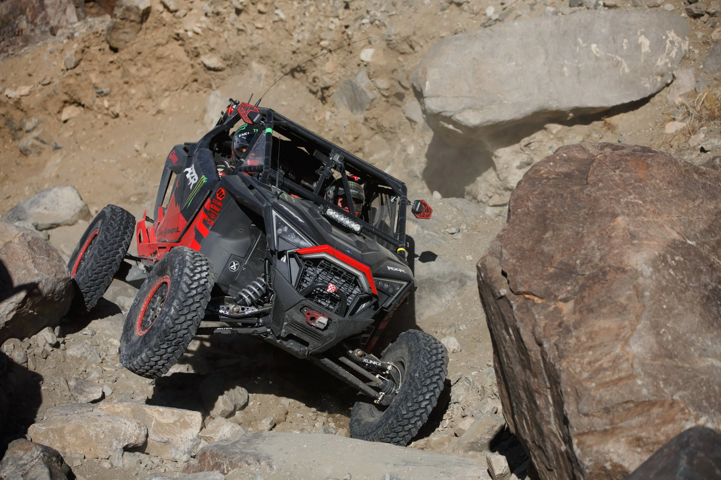 2_4_CaseyCurrie_KingOfHammers_UTVRace_PolarisRZRProXP_NoCrop_040.jpg
