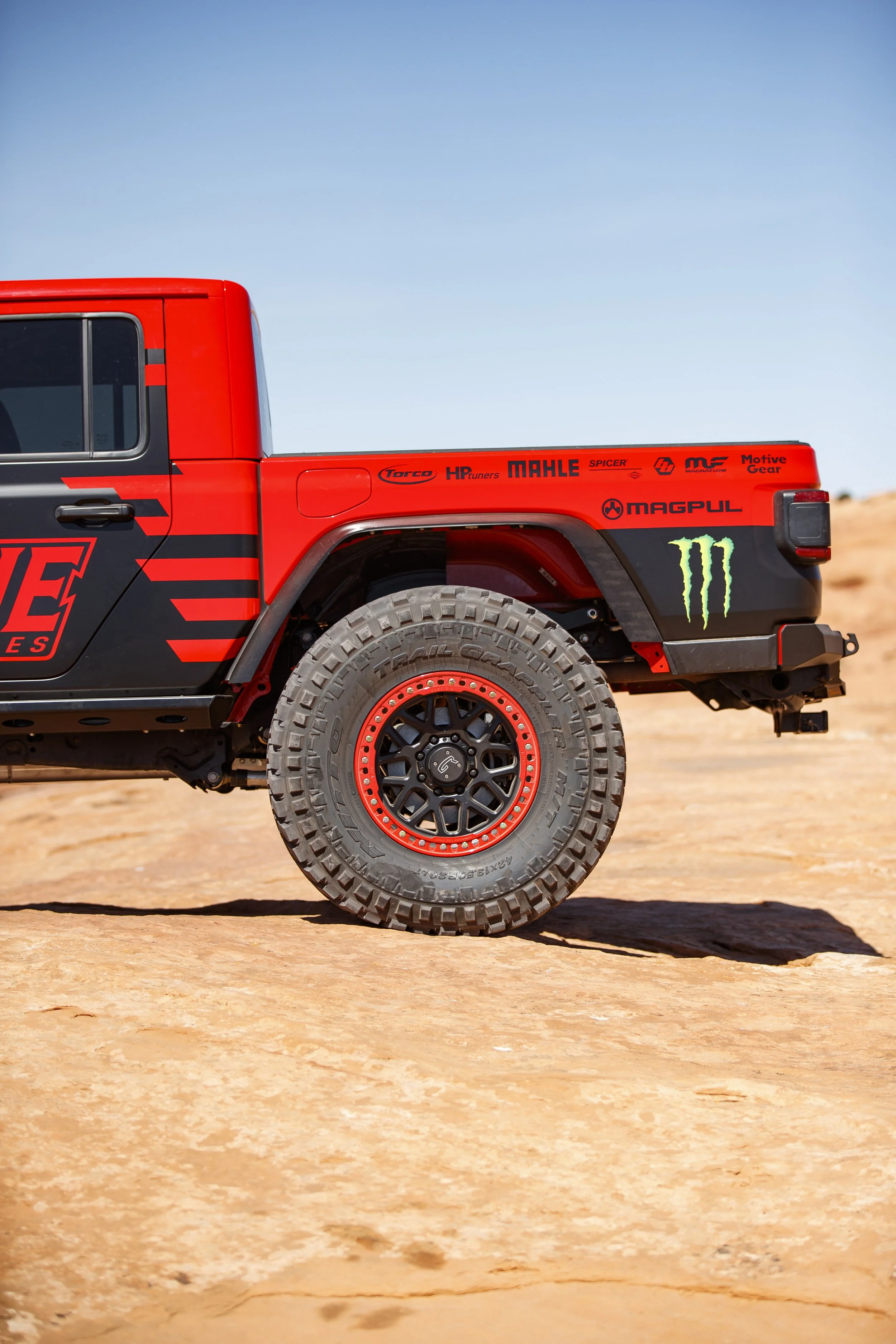 3_27_CaseyCurrie_2021MoabEJS_Day2_MoabRim_NoCrop_022.jpg