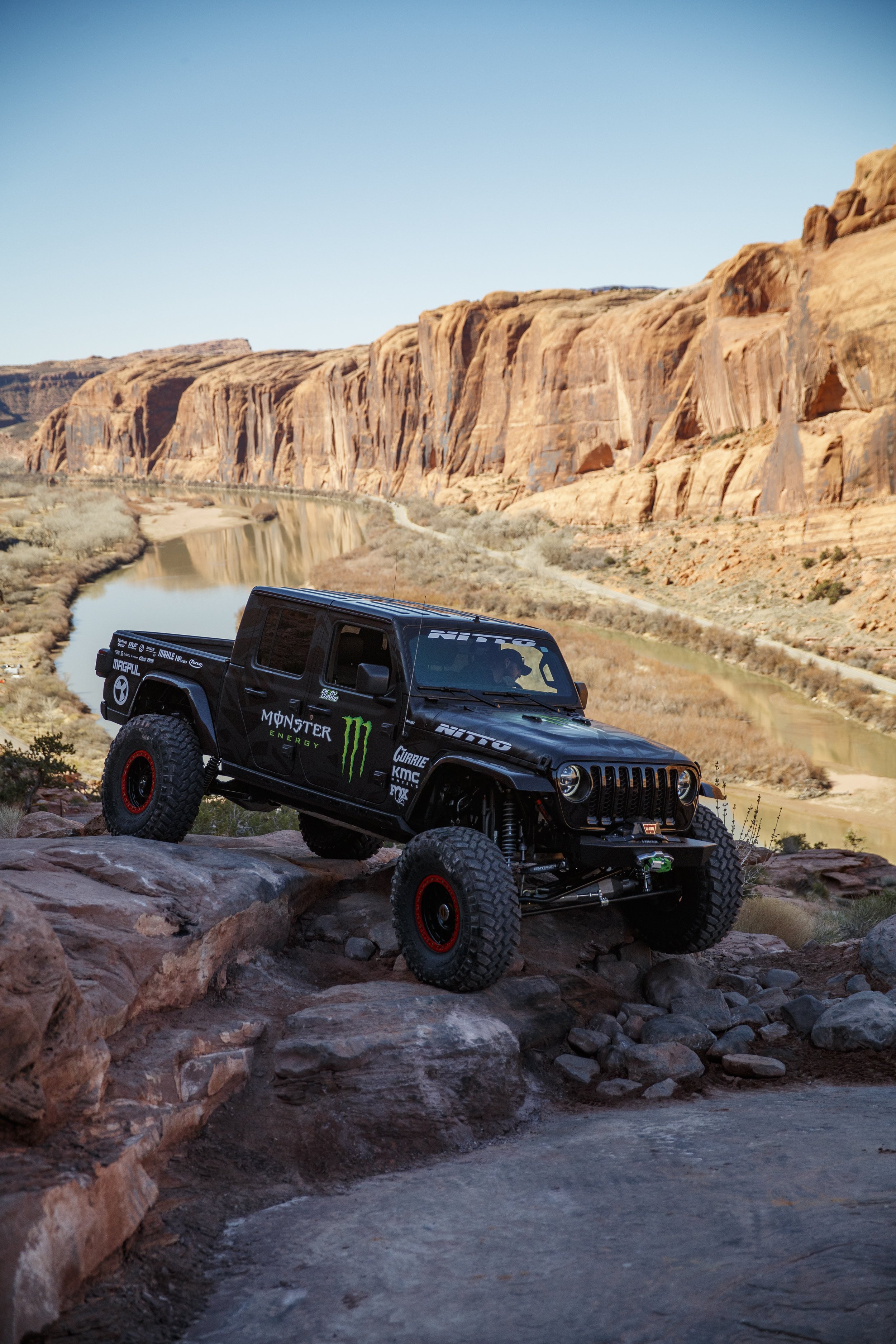 3_27_CaseyCurrie_2021MoabEJS_Day2_MoabRim_NoCrop_034.jpg