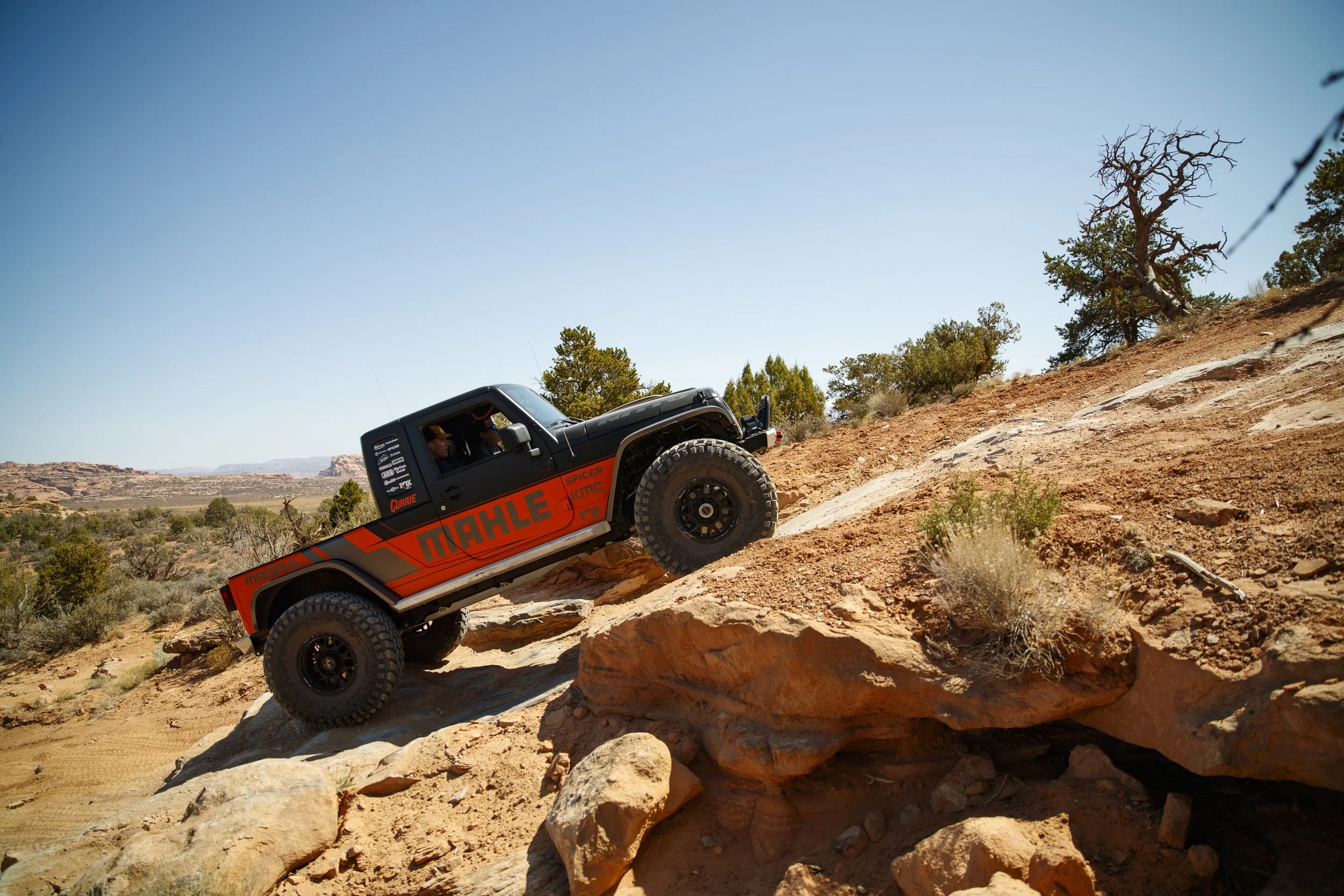 3_30_CaseyCurrie_2021MoabEJS_Day4_MetalMasher_NoCrop_034.jpg