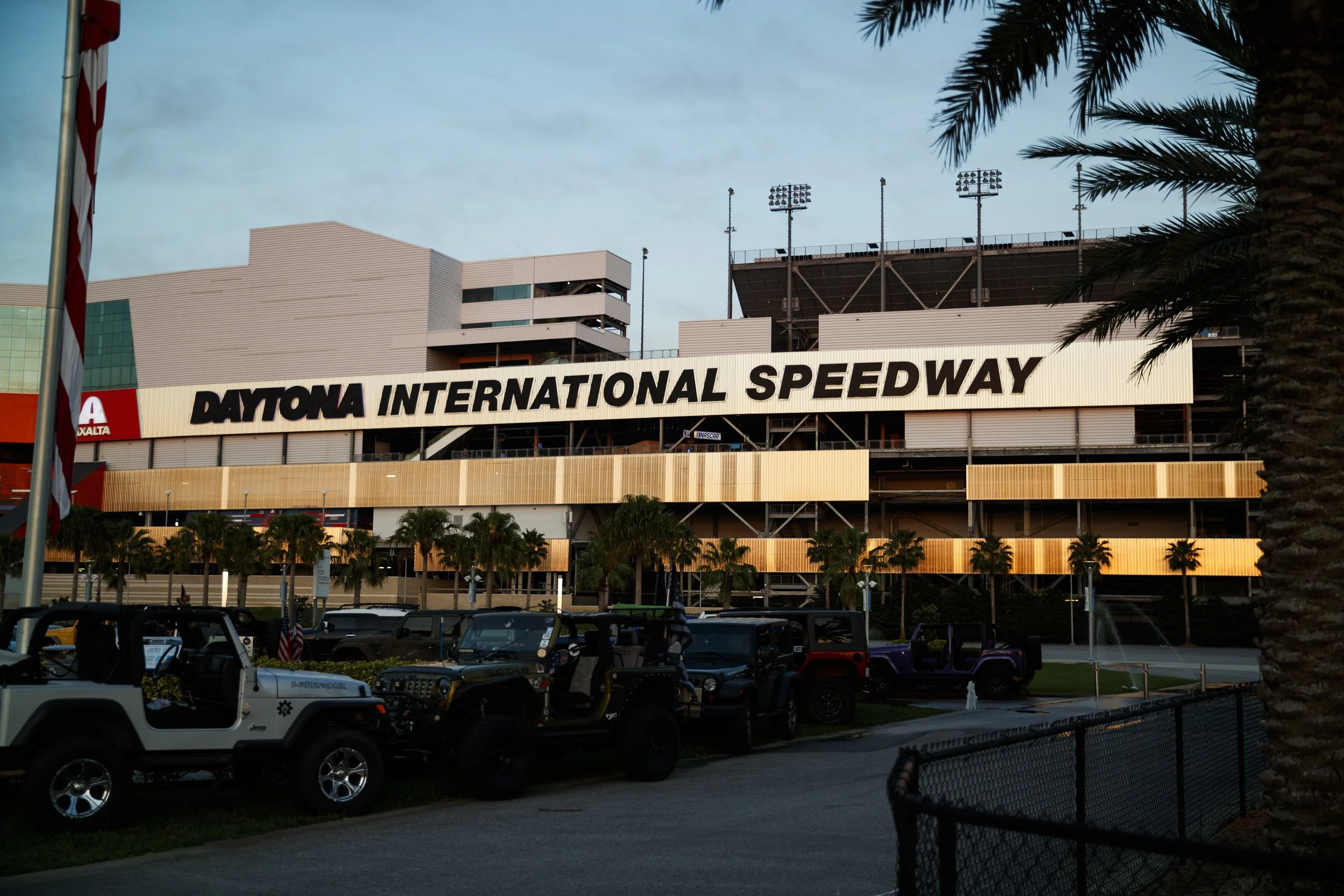 4_21_CaseyCurire_2021JeepBeach_Day1_DaytonaBeachFL_DaytonaSpeedway_NoCrop_012.jpg