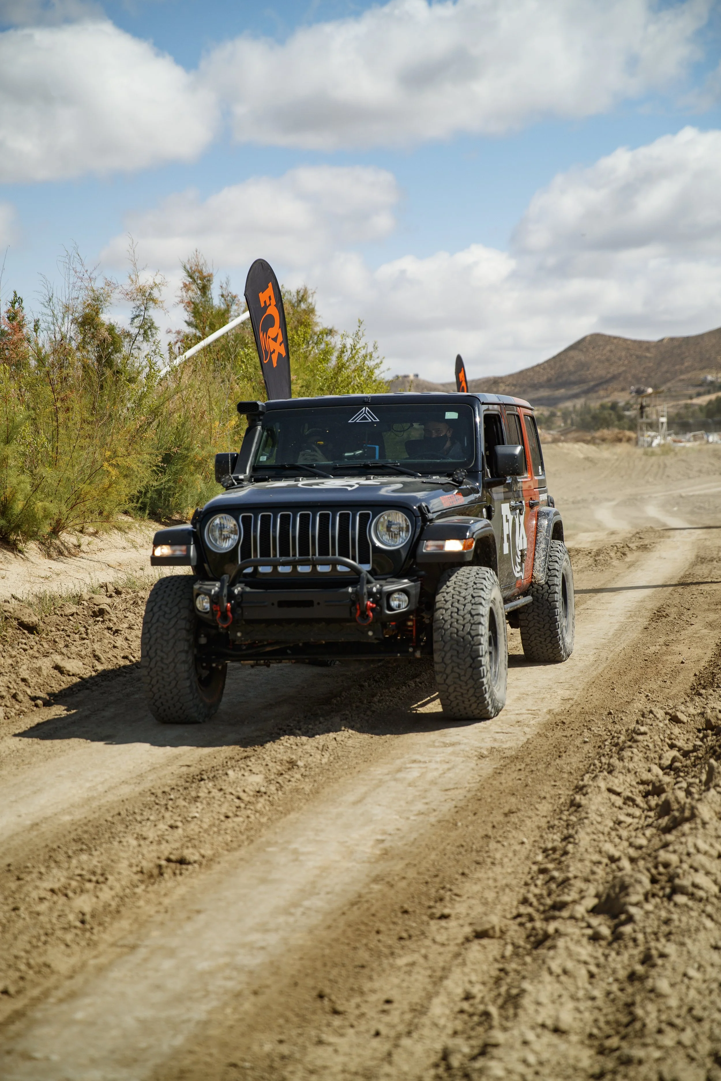 4_27_CaseyCurrie_FoxExperience_LakeElsinoreCA_NoCrop_011.jpg