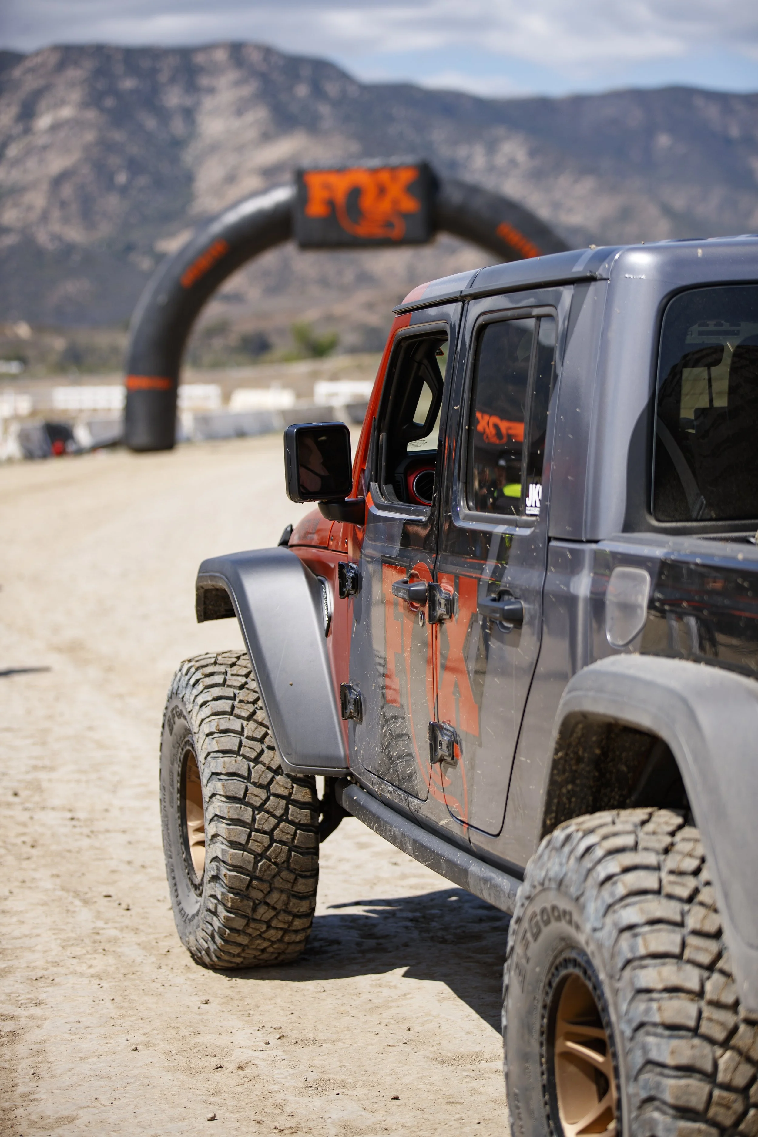 4_27_CaseyCurrie_FoxExperience_LakeElsinoreCA_NoCrop_016.jpg